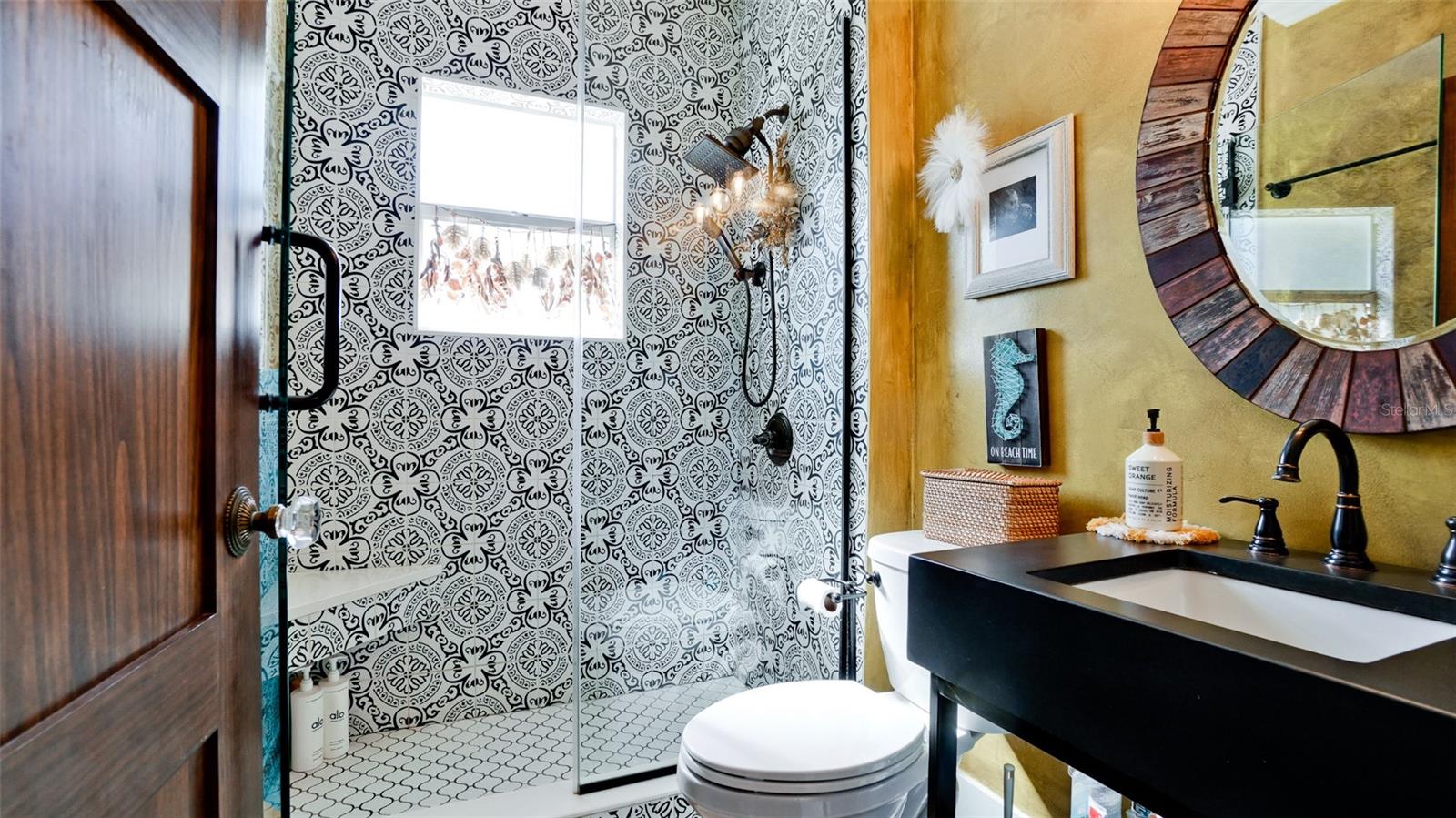 Image 25 of 38 For 522 37th Street W