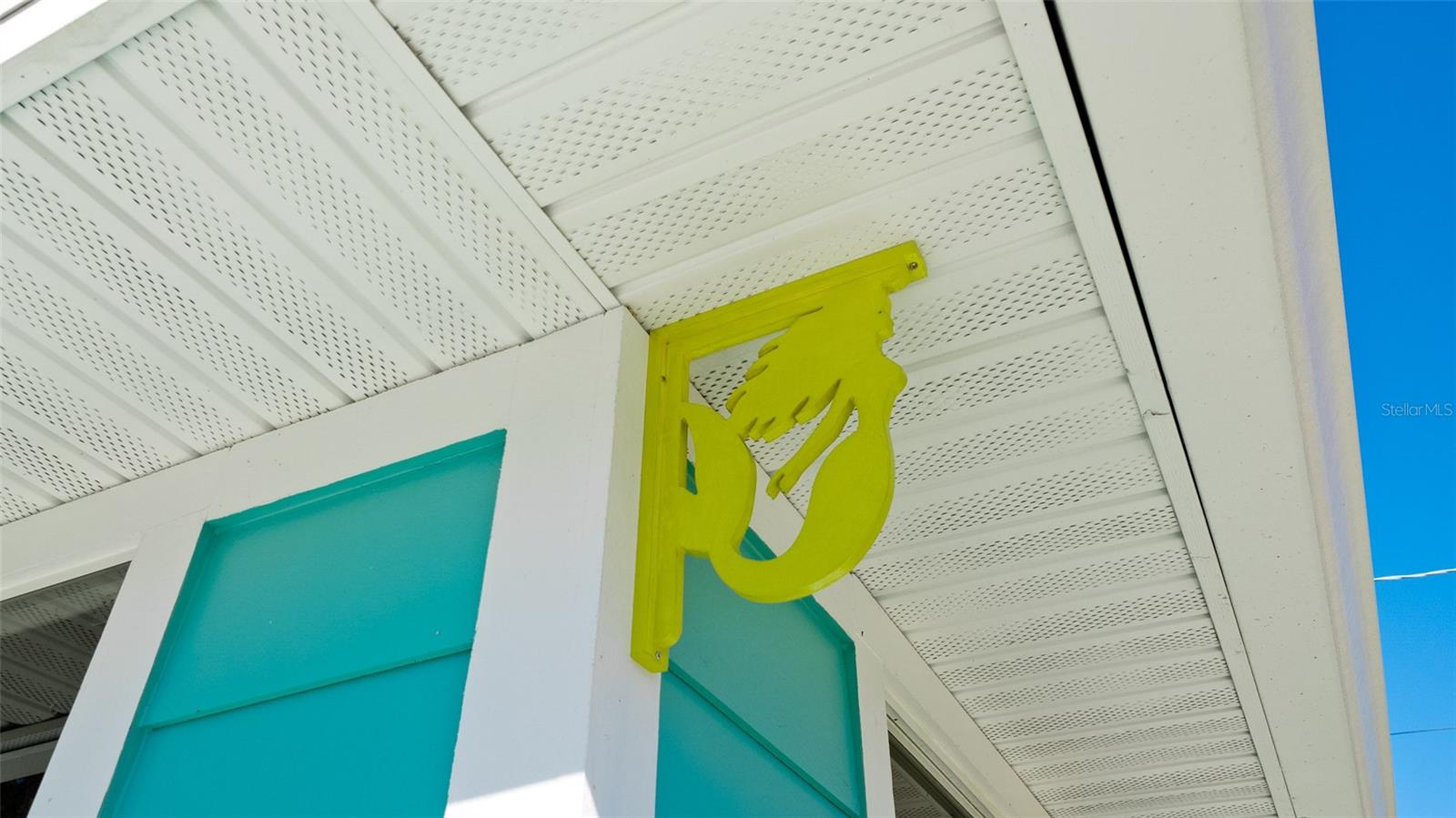 Image 6 of 38 For 522 37th Street W