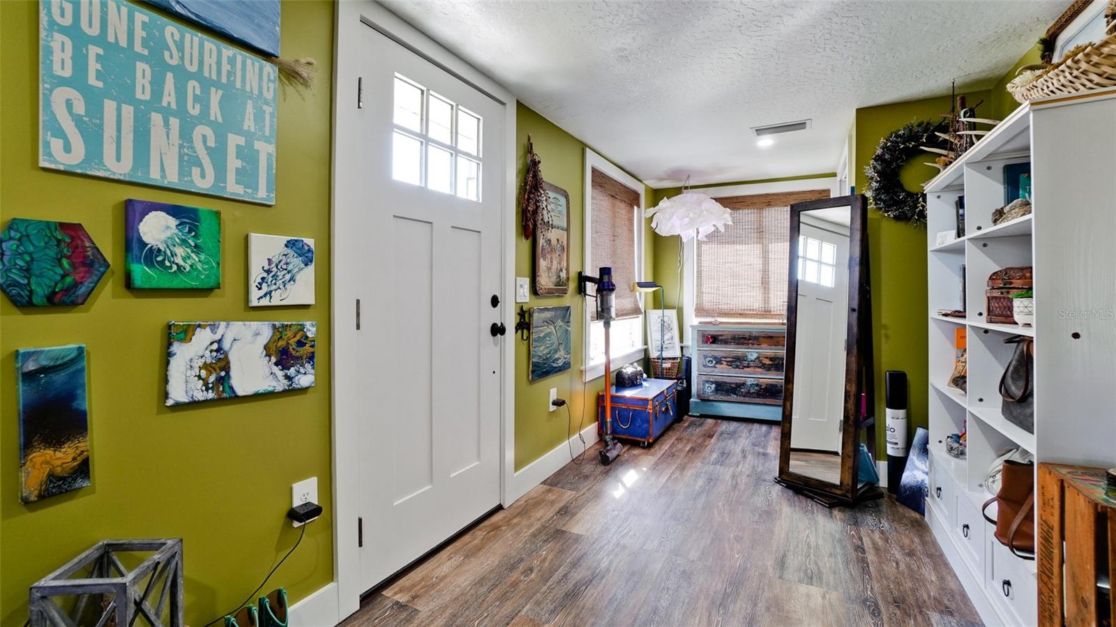 Image 7 of 38 For 522 37th Street W