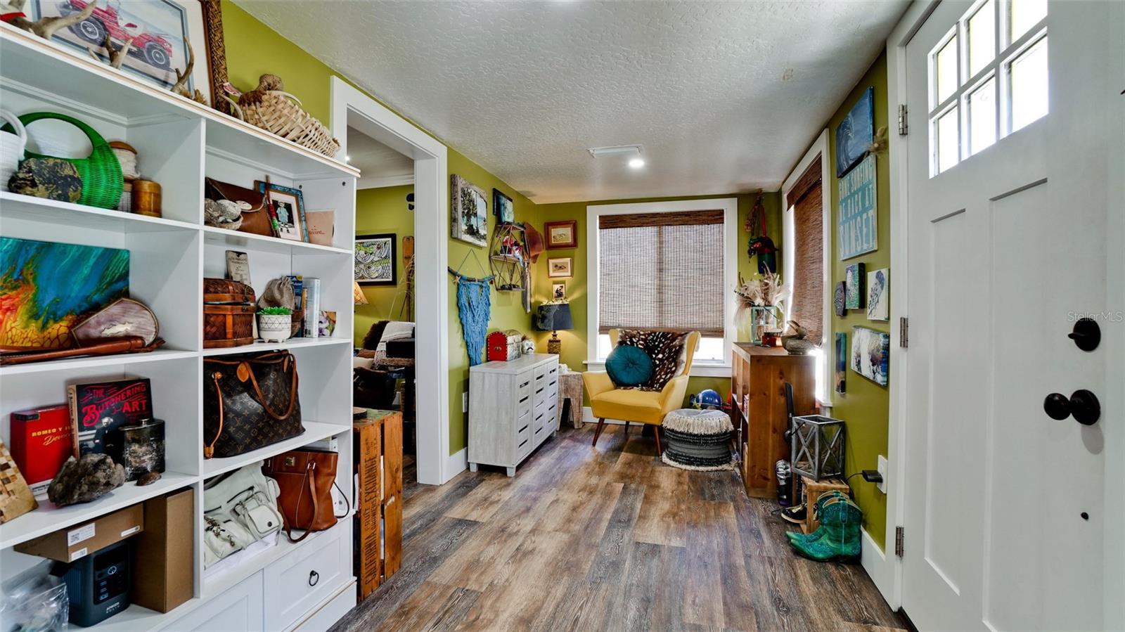 Image 8 of 38 For 522 37th Street W