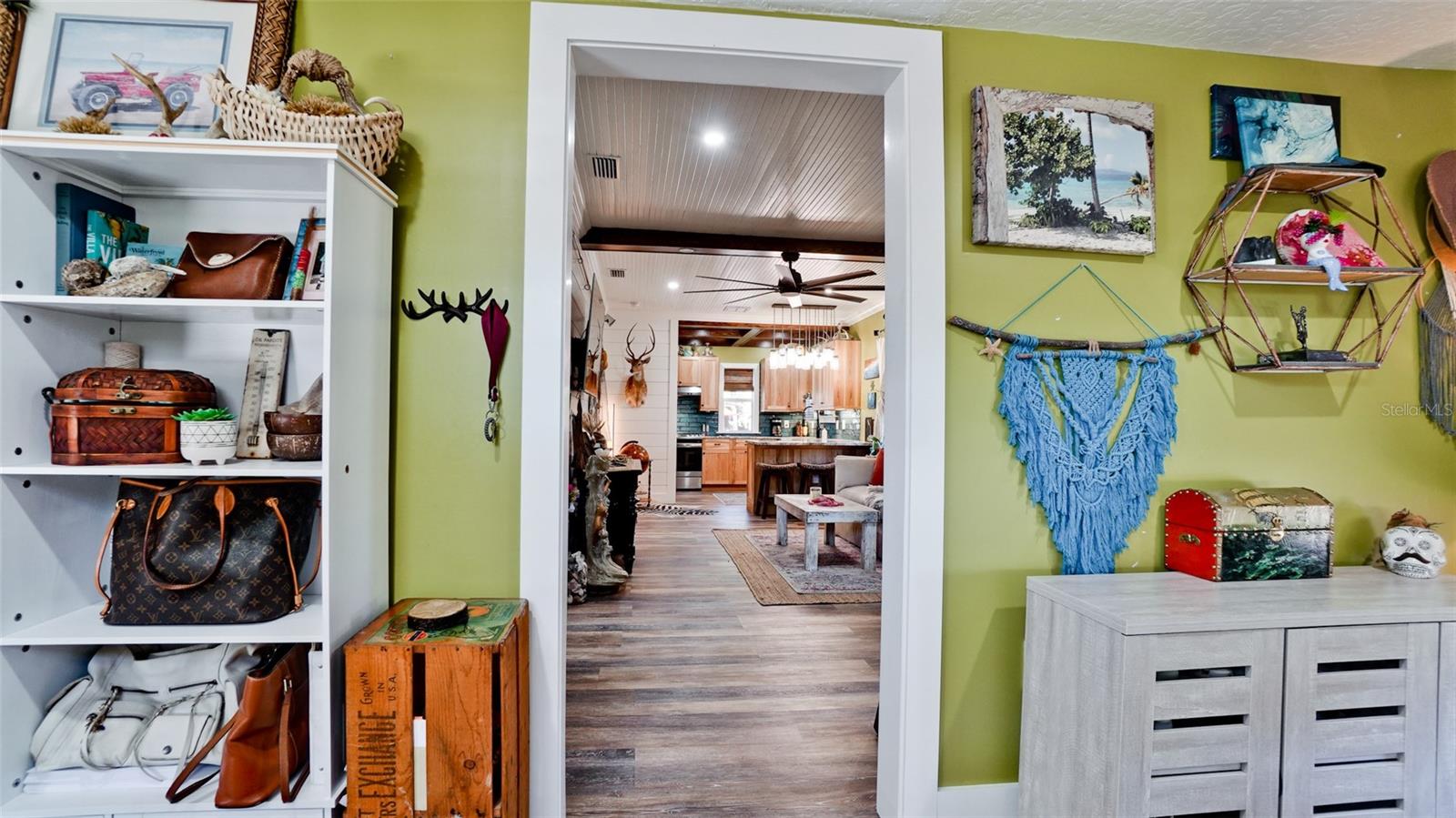 Image 9 of 38 For 522 37th Street W