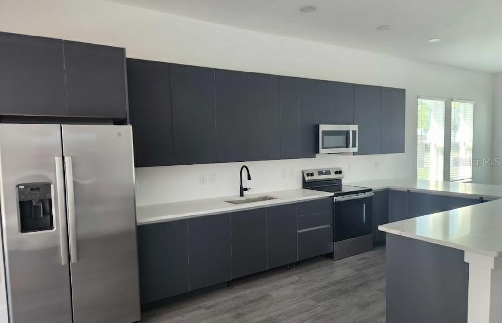 Image 10 of 30 For 9211 Northcliffe Boulevard