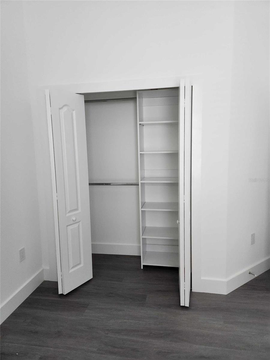 Image 21 of 30 For 9211 Northcliffe Boulevard