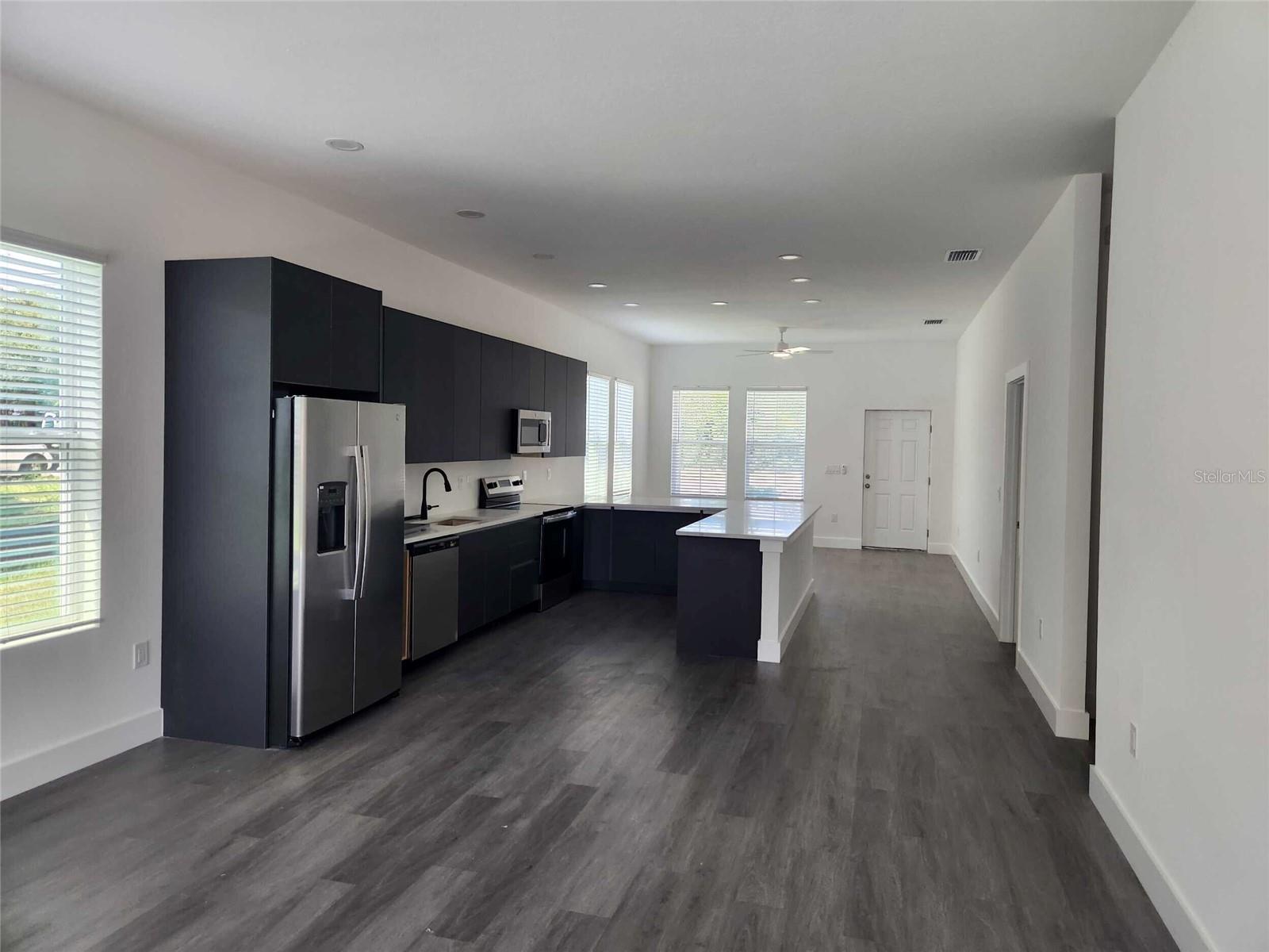 Image 9 of 30 For 9211 Northcliffe Boulevard