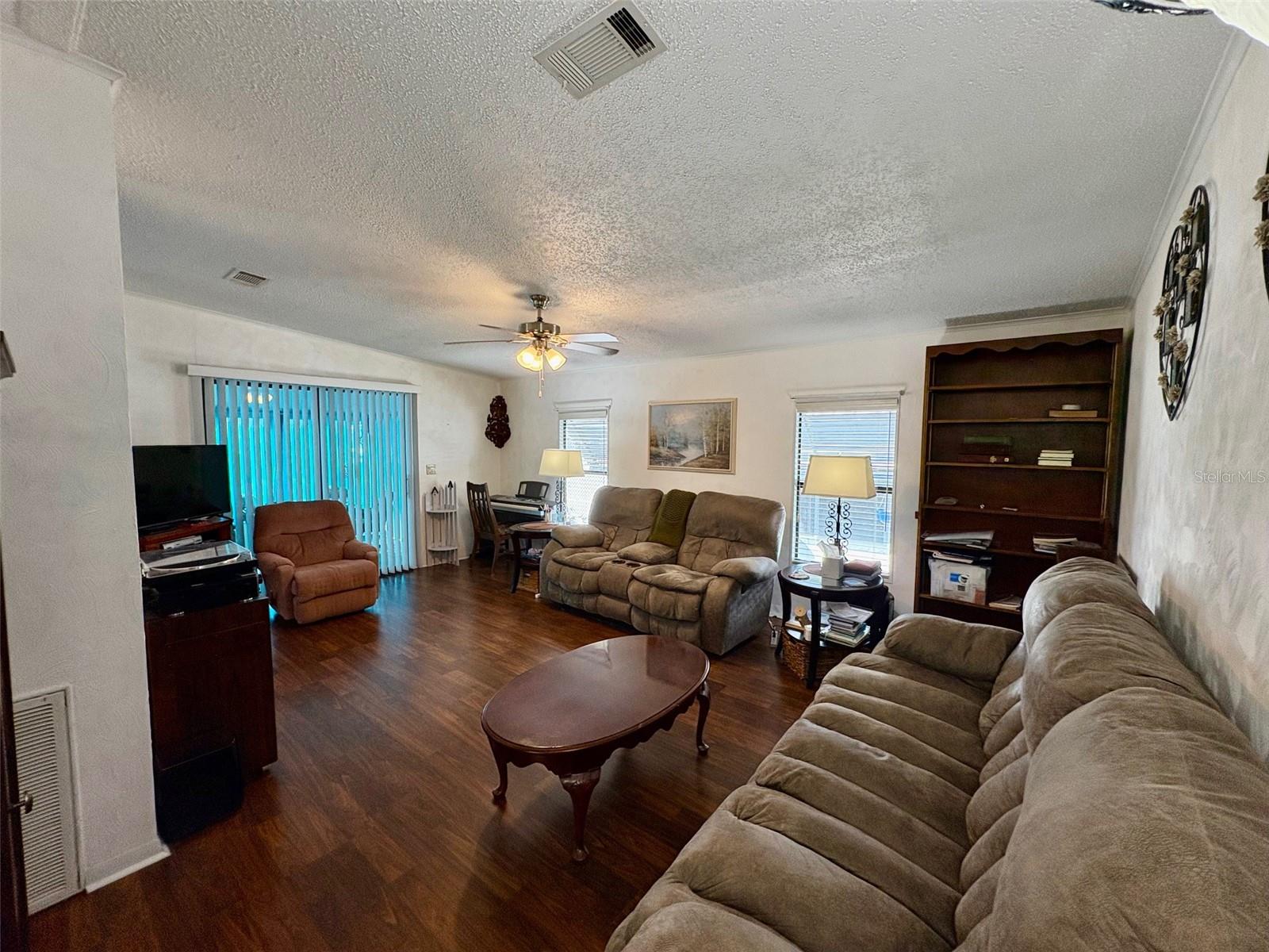 Image 10 of 35 For 6081 Southern Oaks Drive Se