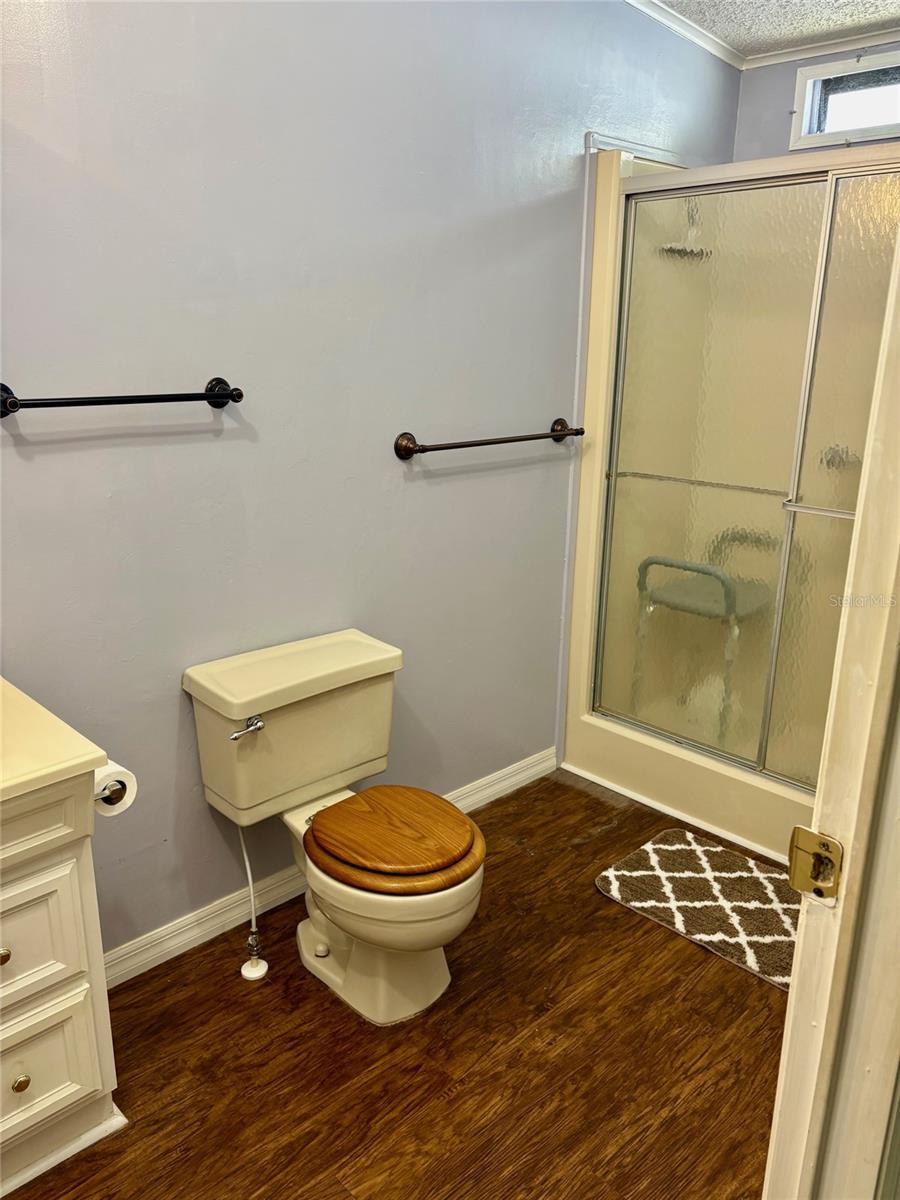 Image 14 of 35 For 6081 Southern Oaks Drive Se