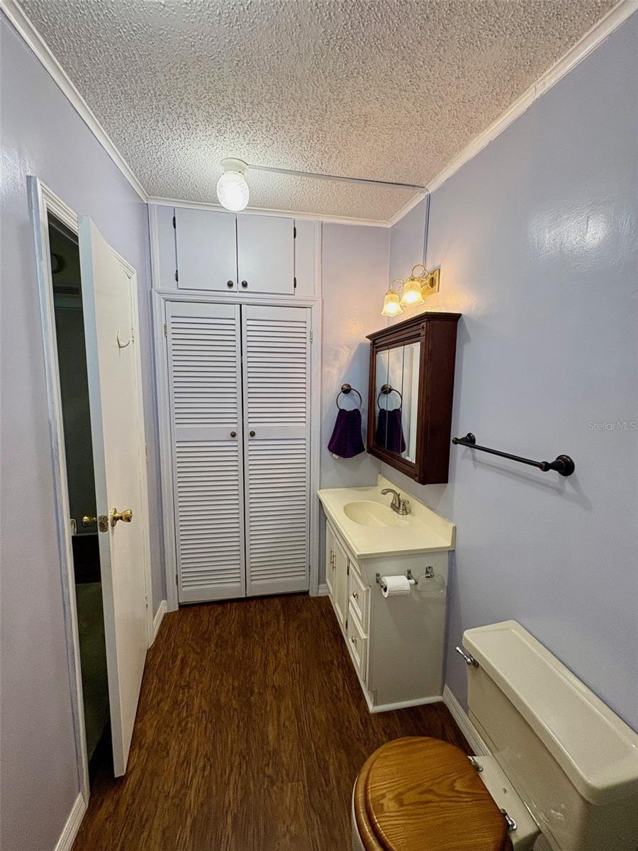 Image 15 of 35 For 6081 Southern Oaks Drive Se