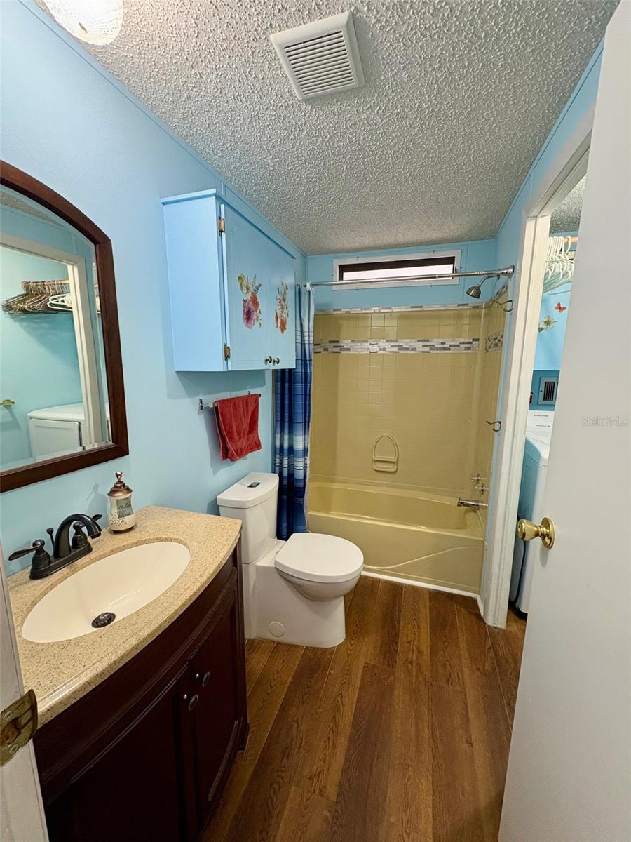 Image 19 of 35 For 6081 Southern Oaks Drive Se