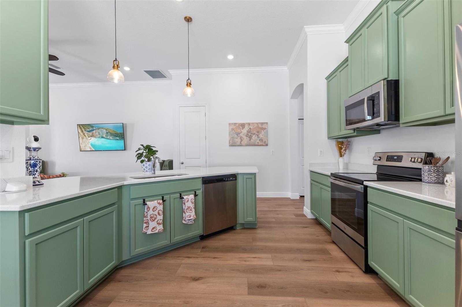 Image 13 of 52 For 5062 Emerald Acres Way