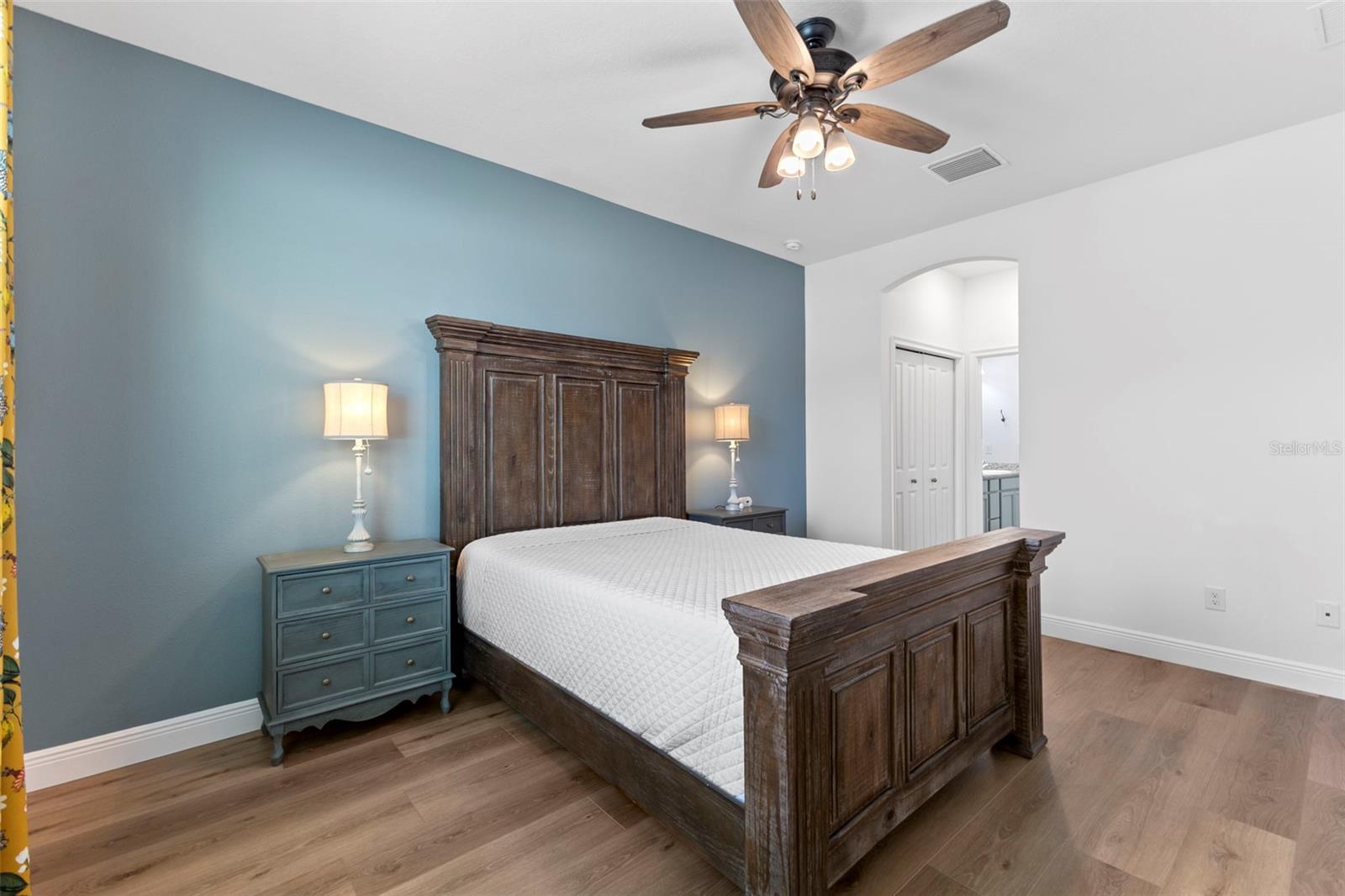 Image 19 of 52 For 5062 Emerald Acres Way