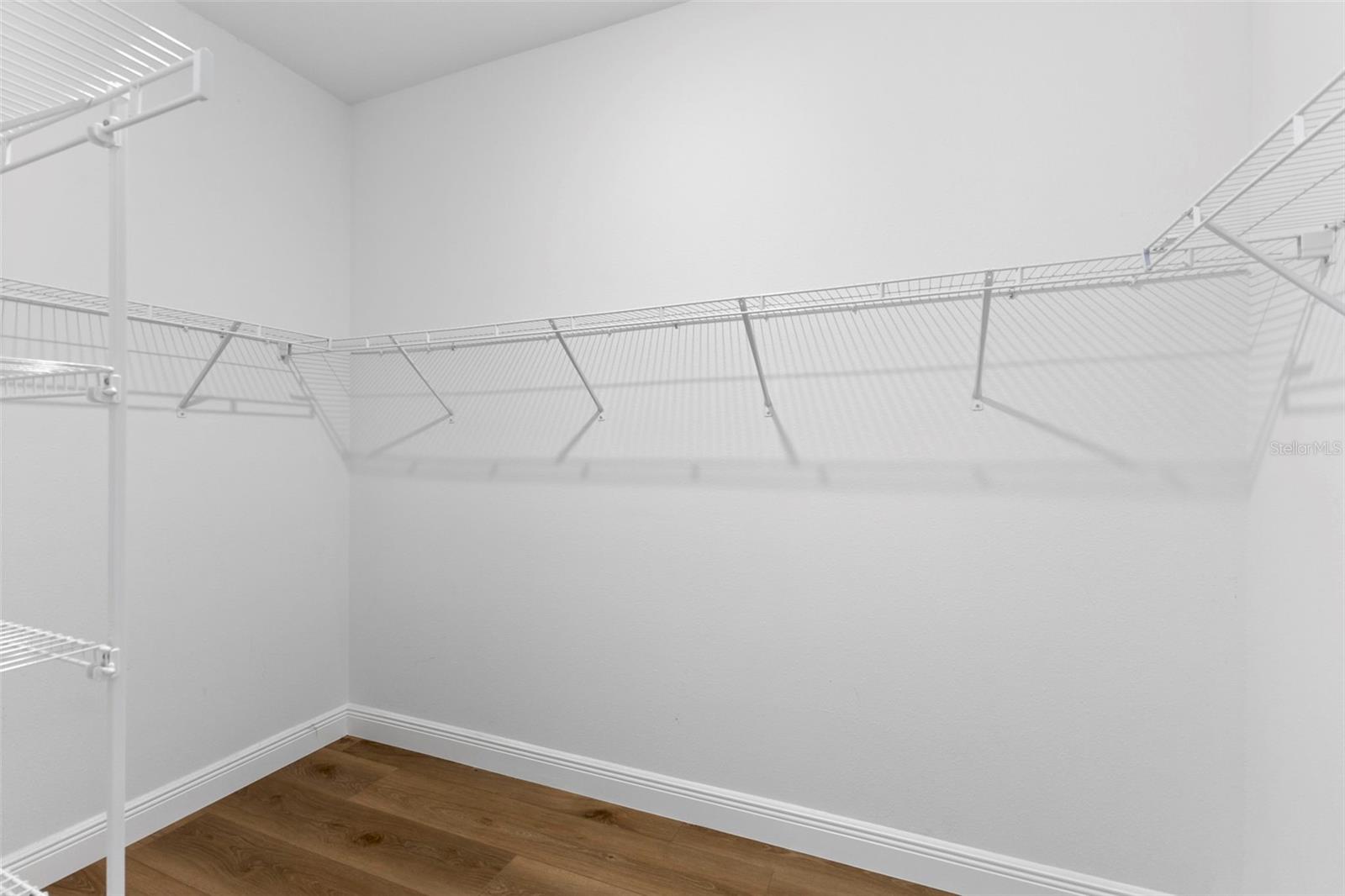 Image 24 of 52 For 5062 Emerald Acres Way