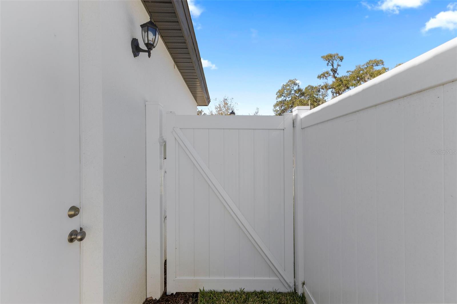 Image 40 of 52 For 5062 Emerald Acres Way