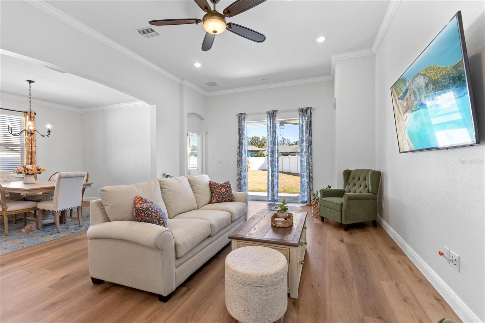 Image 7 of 52 For 5062 Emerald Acres Way