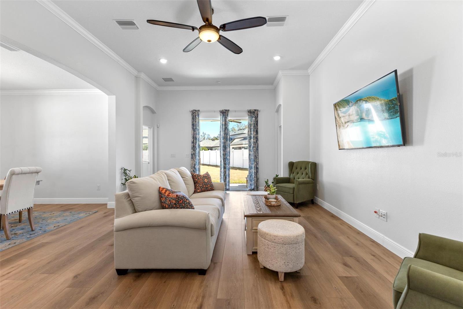 Image 8 of 52 For 5062 Emerald Acres Way