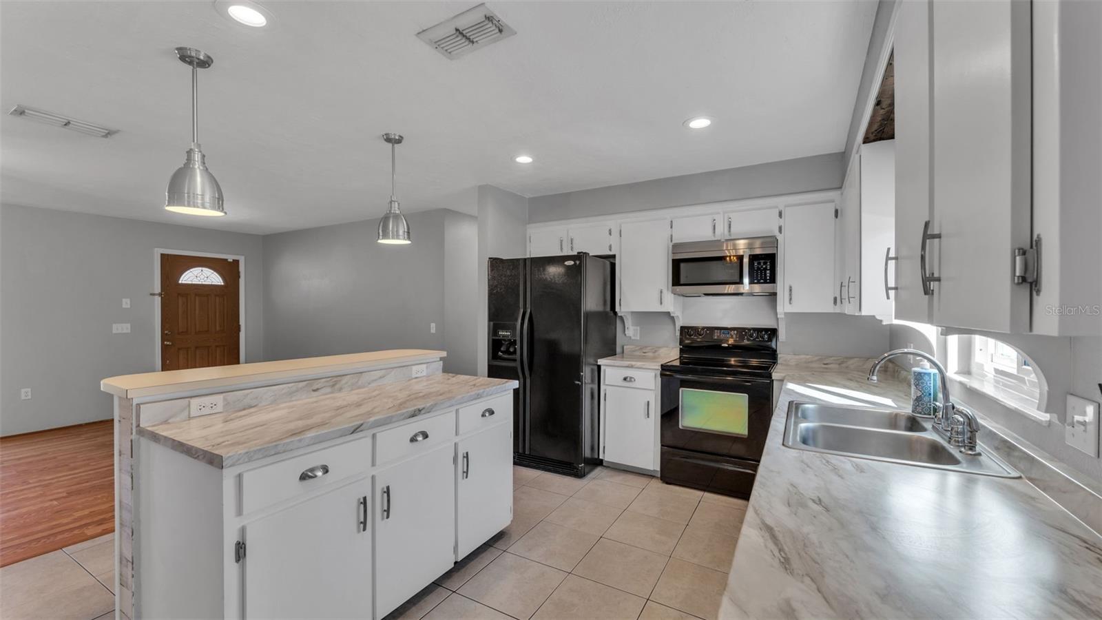 Image 11 of 34 For 5254 Parkland Court