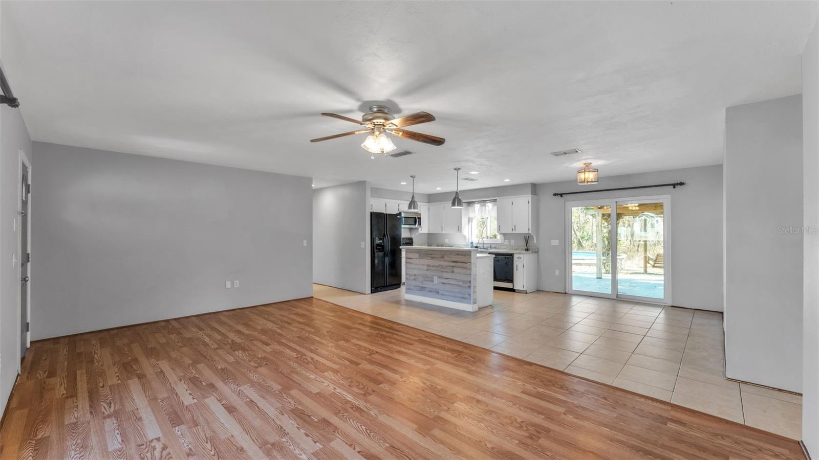 Image 6 of 34 For 5254 Parkland Court