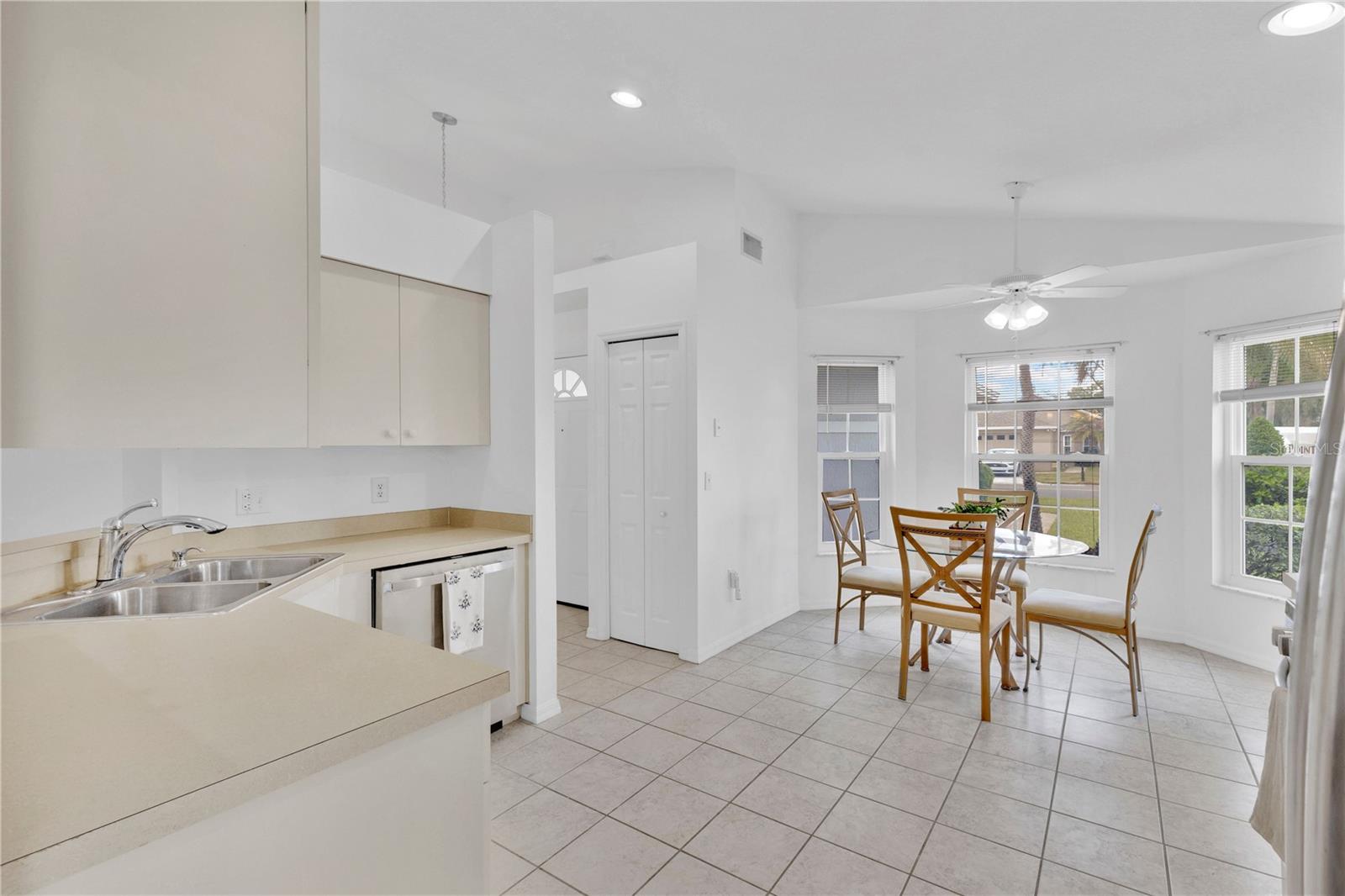 Image 7 of 27 For 2175 Stoney Pointe Drive