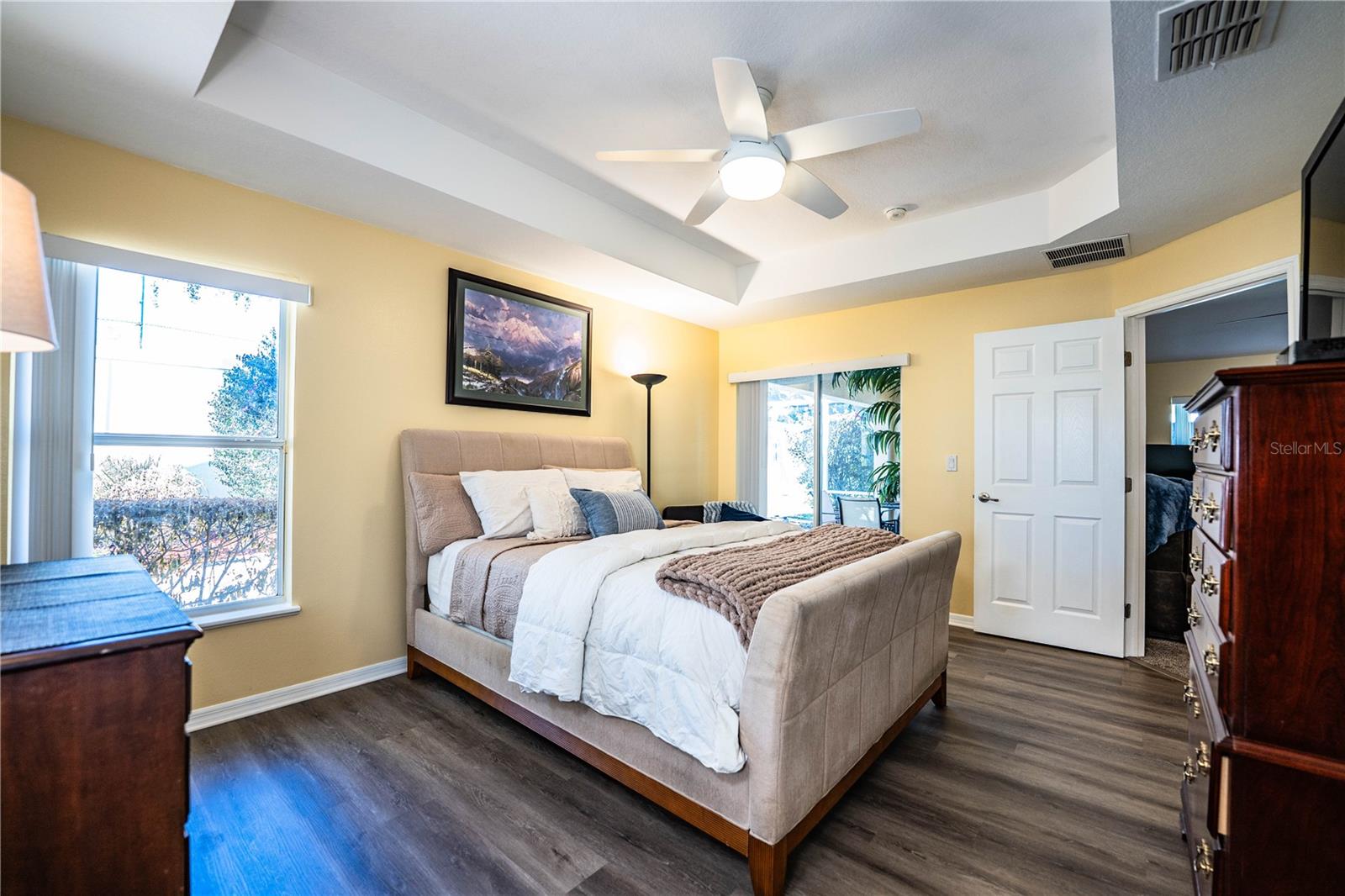 Image 18 of 56 For 4064 Carteret Drive