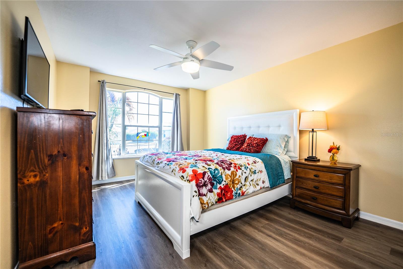 Image 31 of 56 For 4064 Carteret Drive