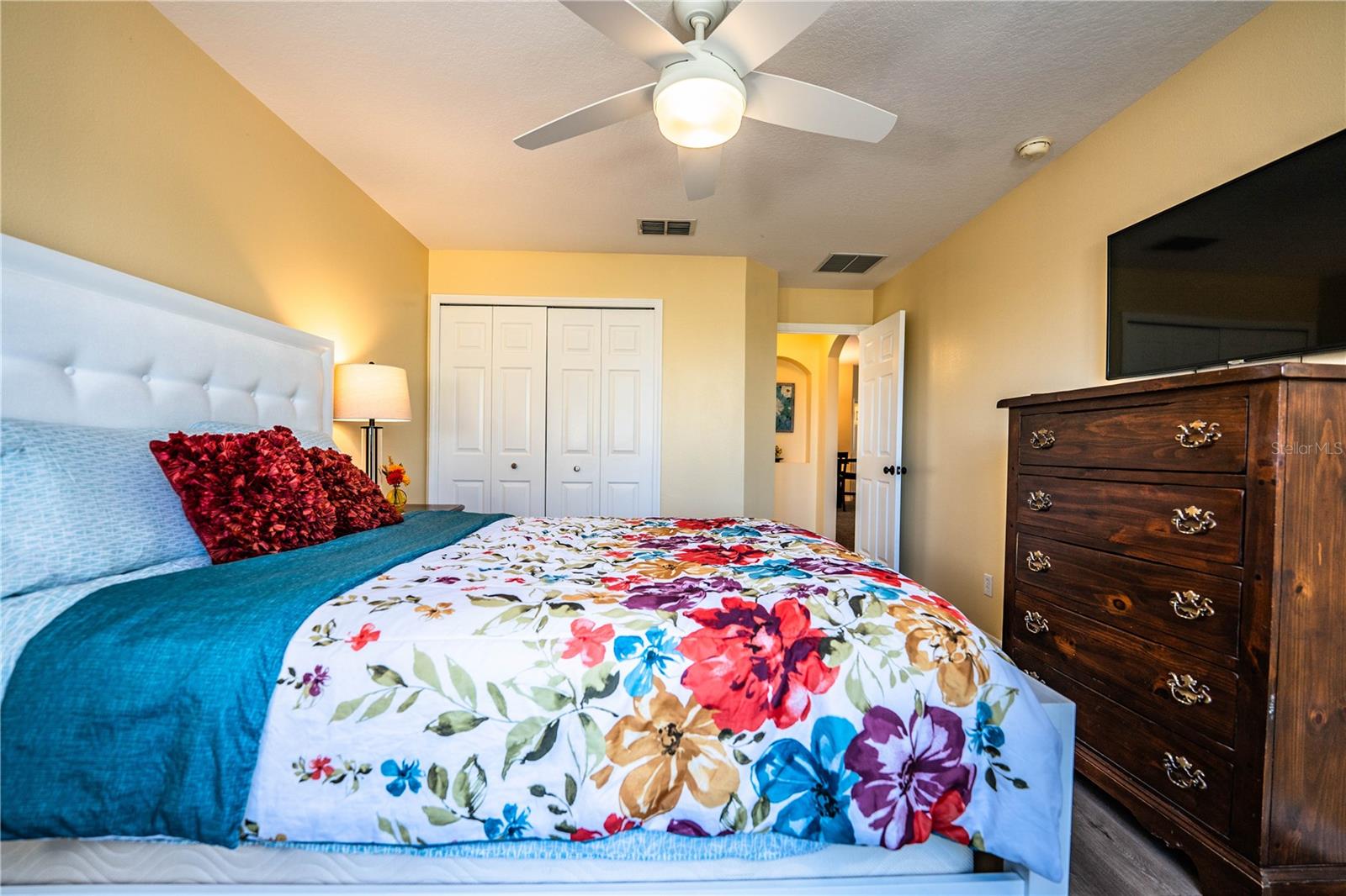 Image 32 of 56 For 4064 Carteret Drive