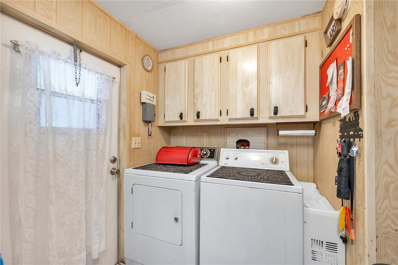 Image 23 of 37 For 8913 Jericho Court