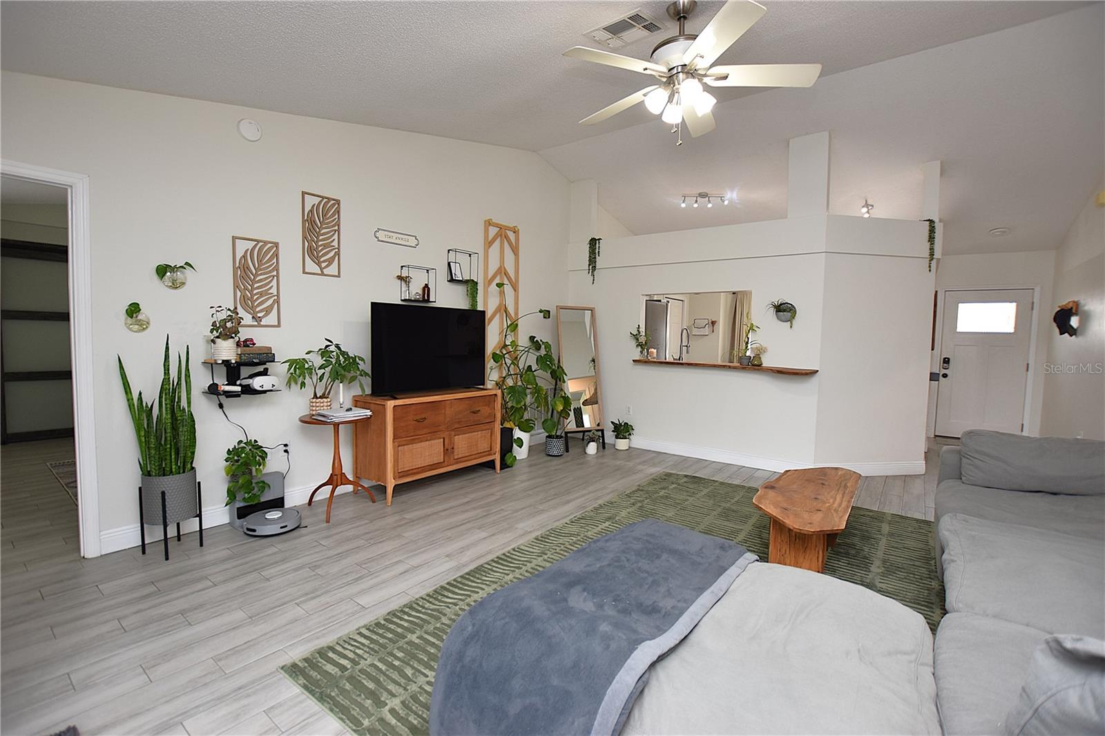 Listing photo id 10 for 2022 Hatteras Point