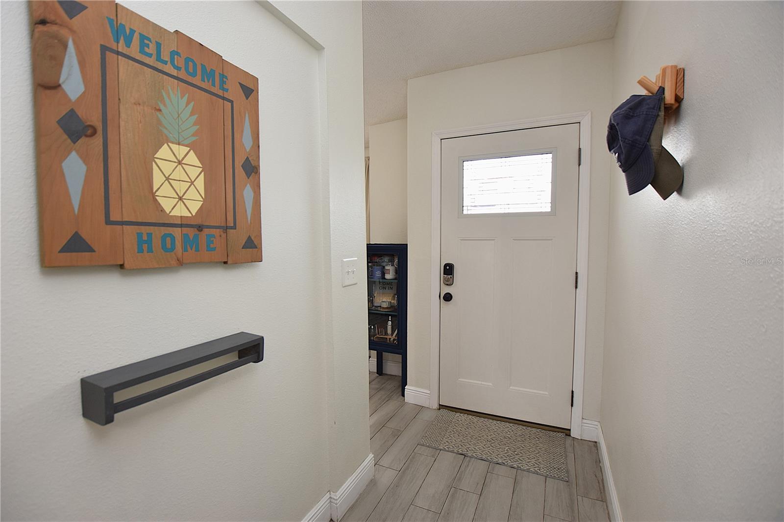 Listing photo id 1 for 2022 Hatteras Point