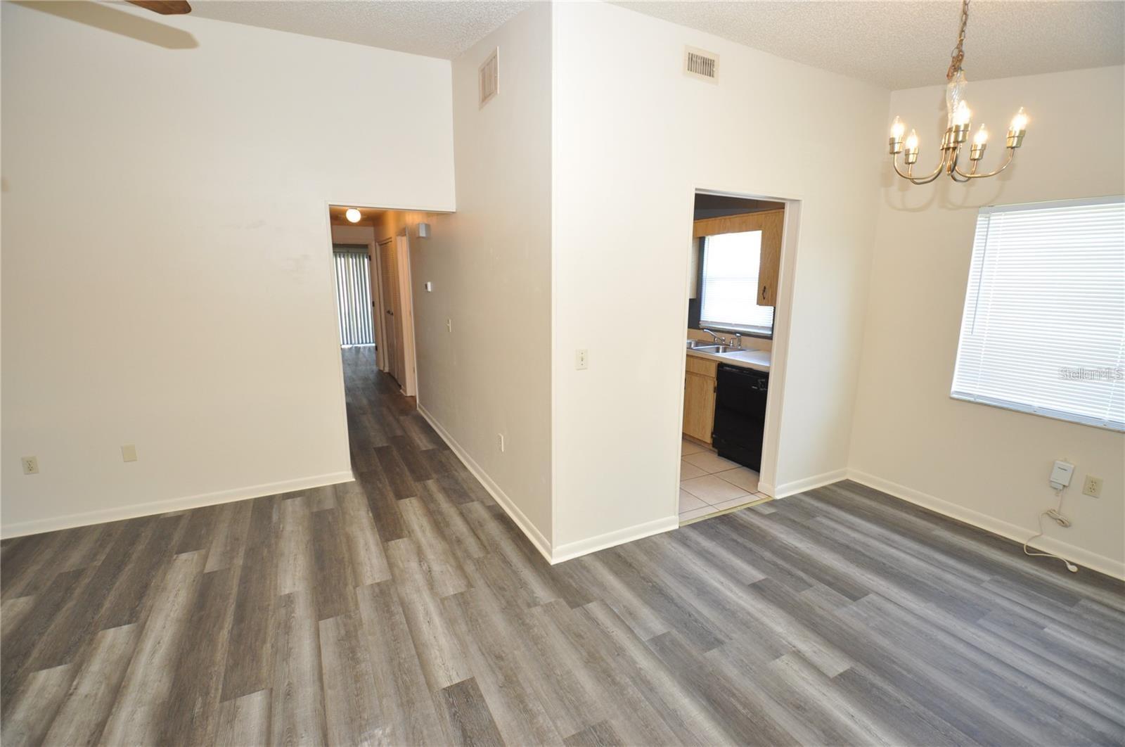 Image 4 of 23 For 147 Shannon Drive