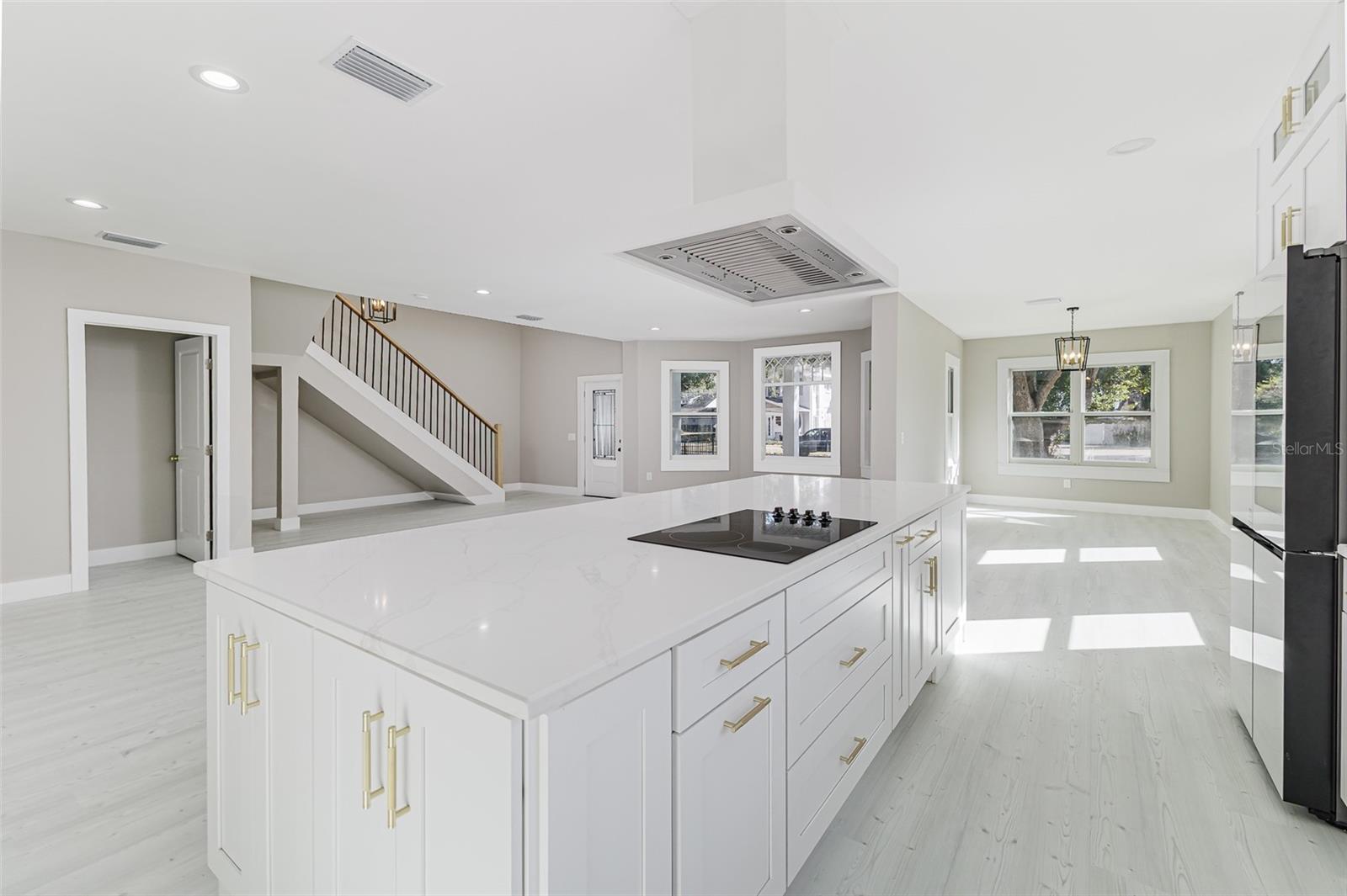 Image 12 of 44 For 731 Missouri Avenue