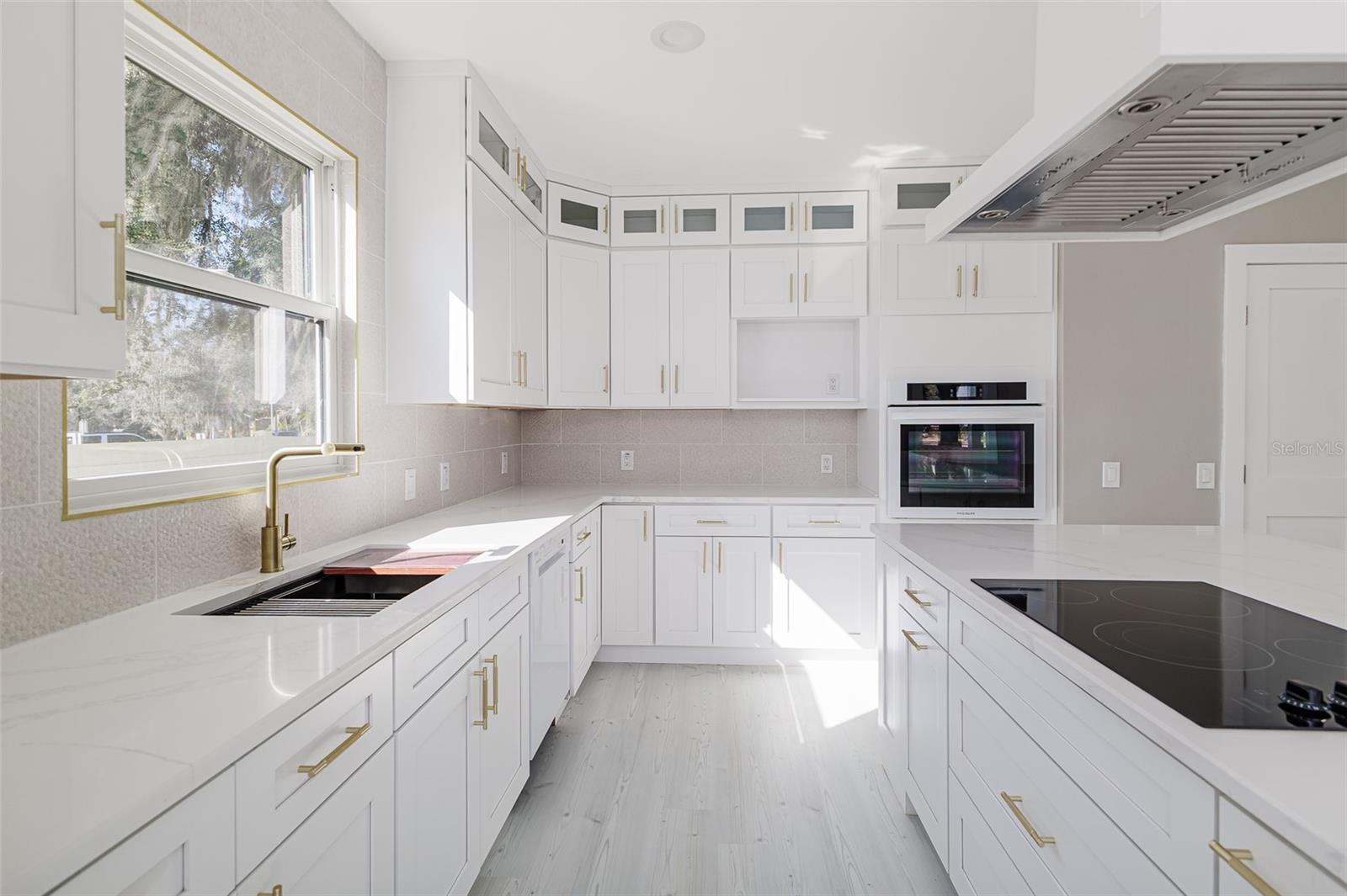 Image 13 of 44 For 731 Missouri Avenue