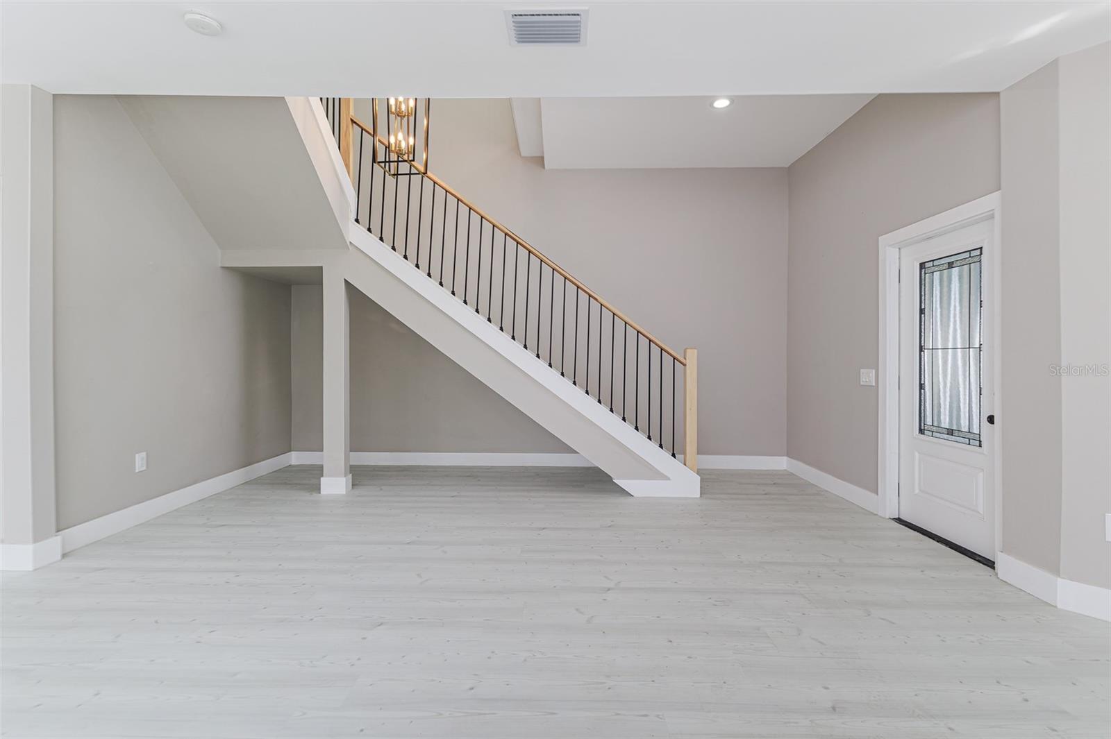 Image 27 of 44 For 731 Missouri Avenue