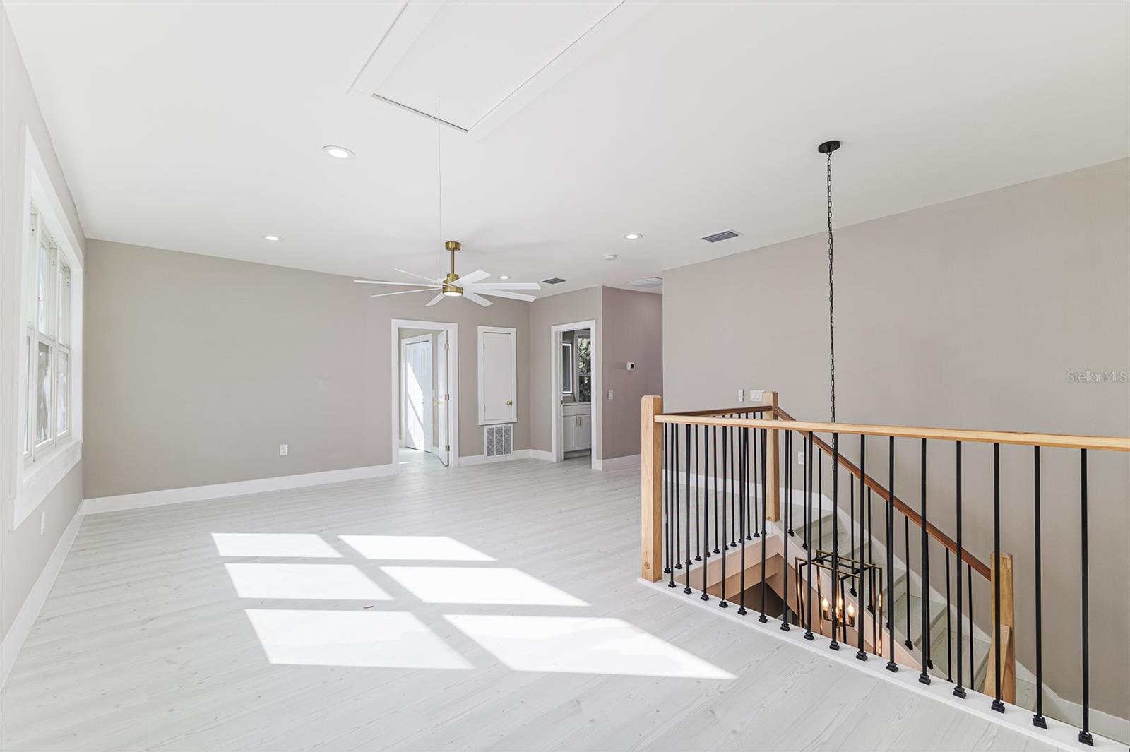 Image 31 of 44 For 731 Missouri Avenue