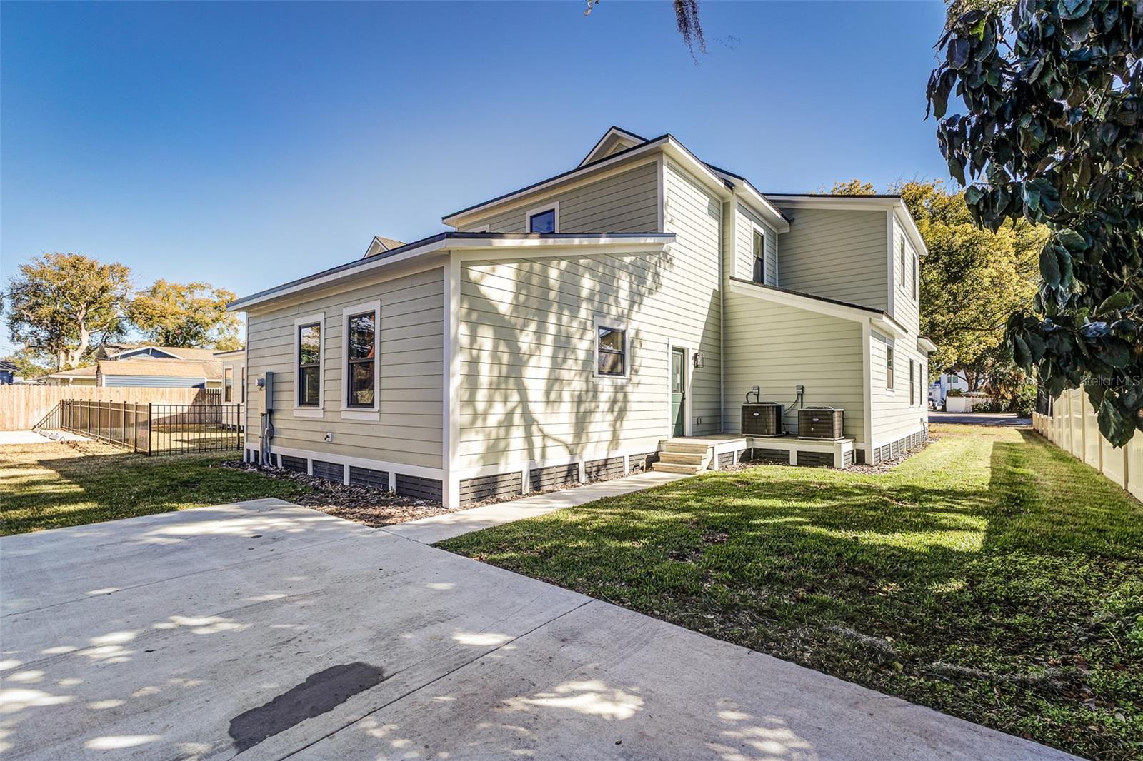 Image 42 of 44 For 731 Missouri Avenue