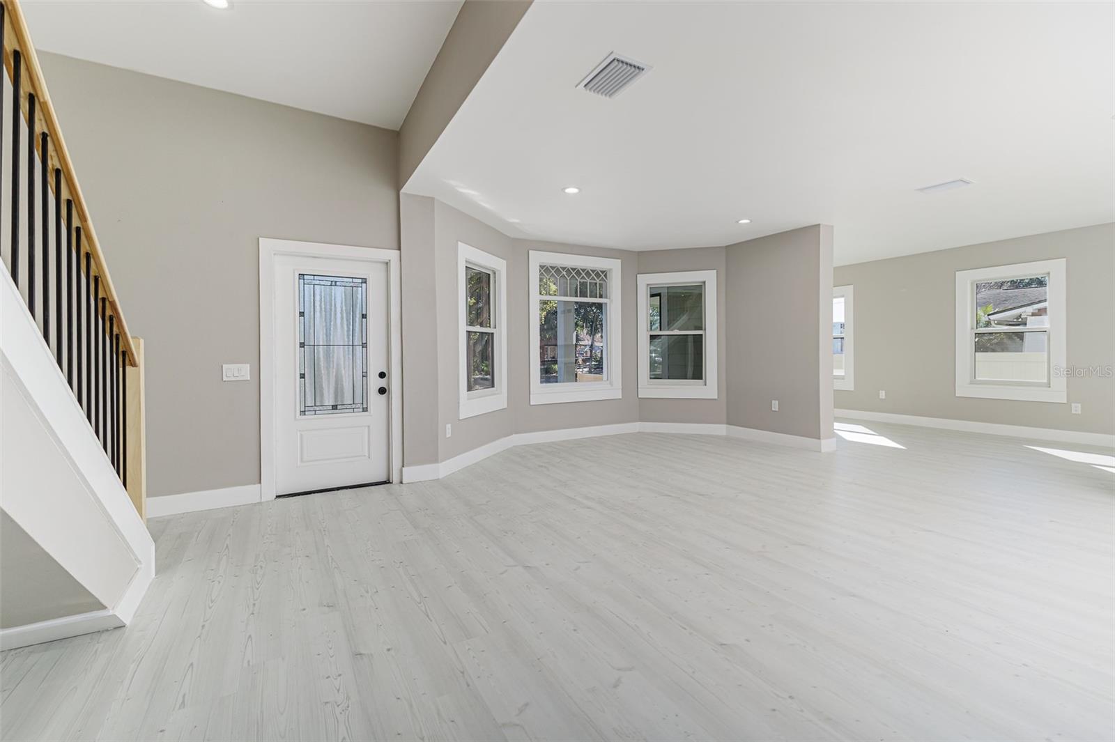 Image 9 of 44 For 731 Missouri Avenue