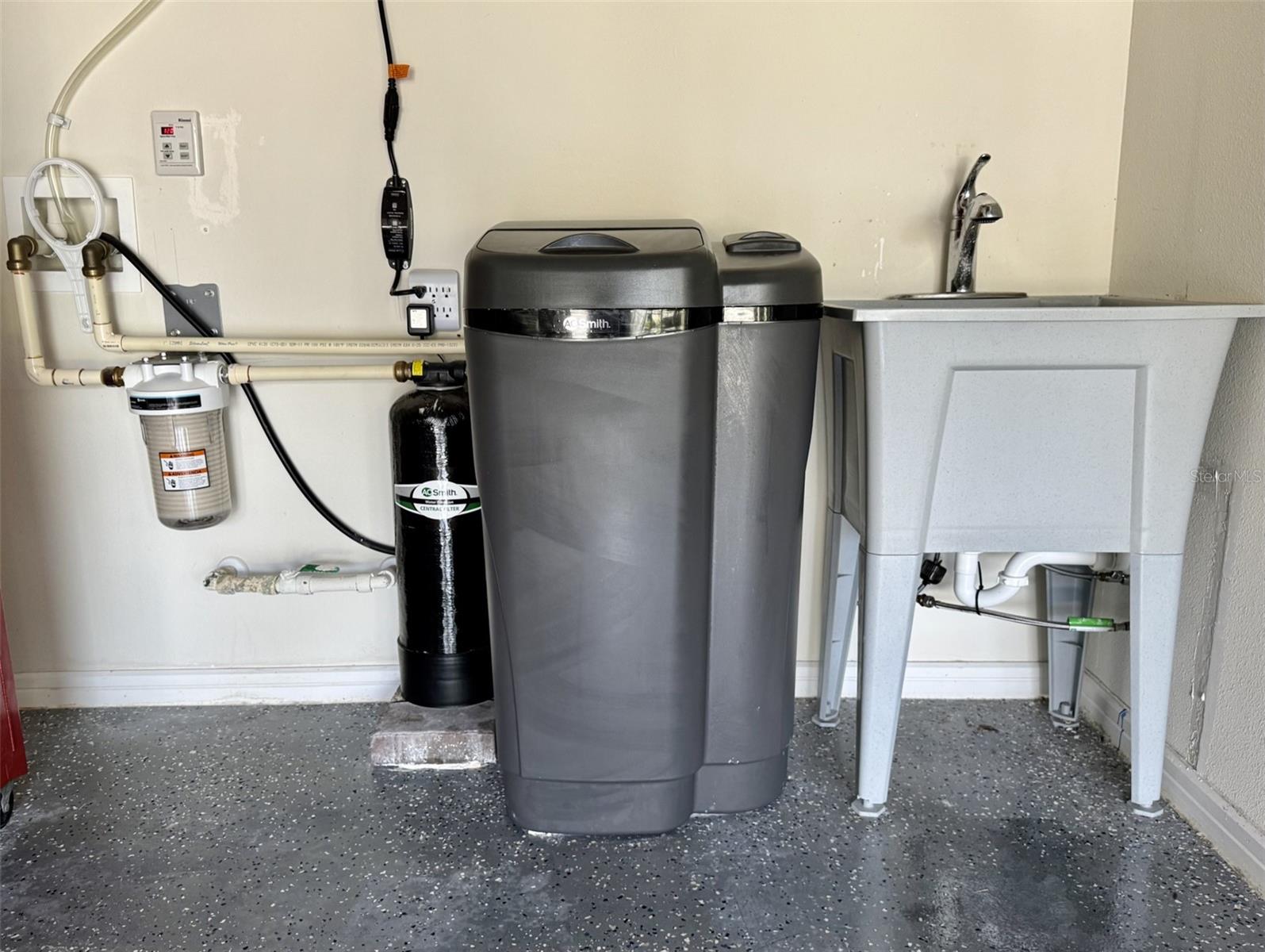 Image 28 of 37 For 2707 River Creek Lane