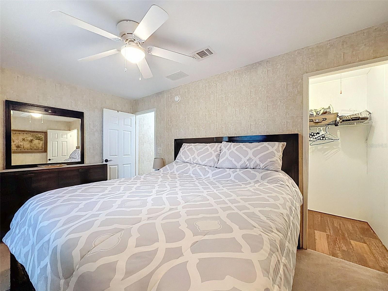 Image 18 of 44 For 37680 Oak Forrest Drive