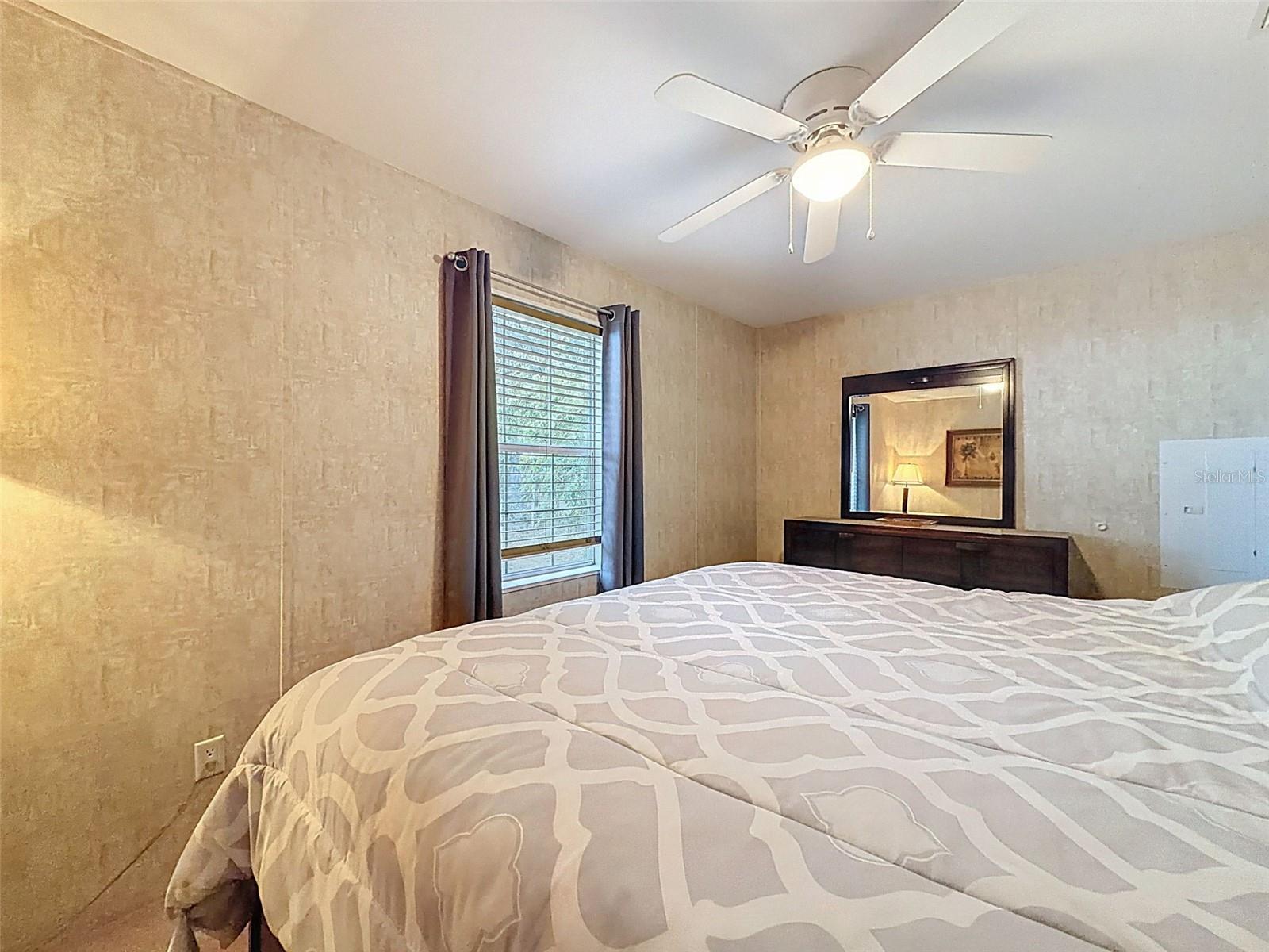 Image 19 of 44 For 37680 Oak Forrest Drive