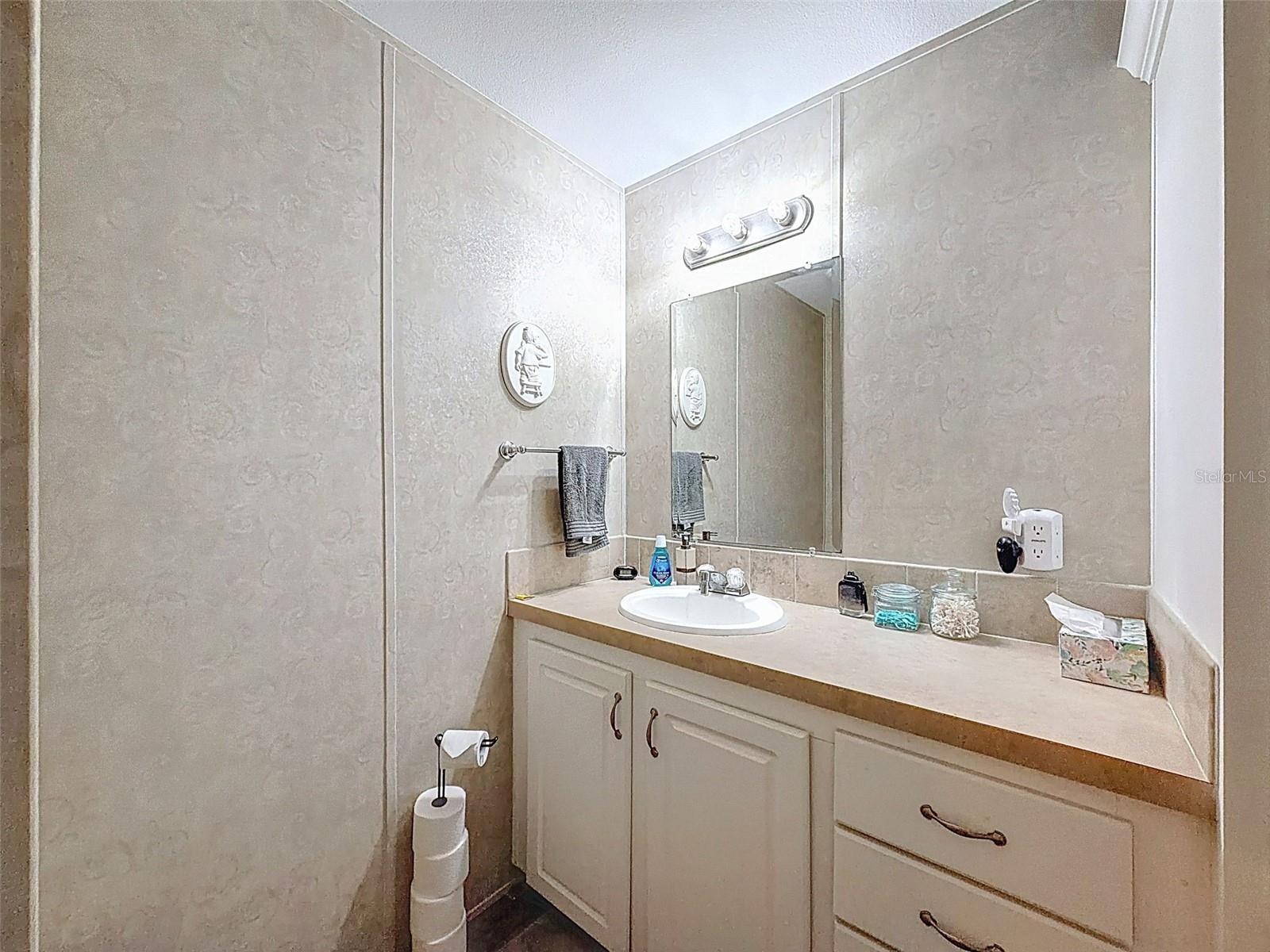 Image 34 of 44 For 37680 Oak Forrest Drive