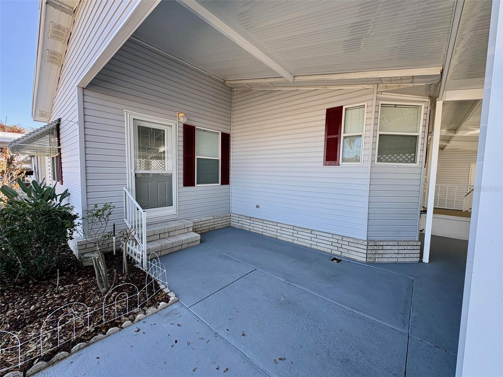 Image 2 of 52 For 6086 Southern Oaks Drive Se