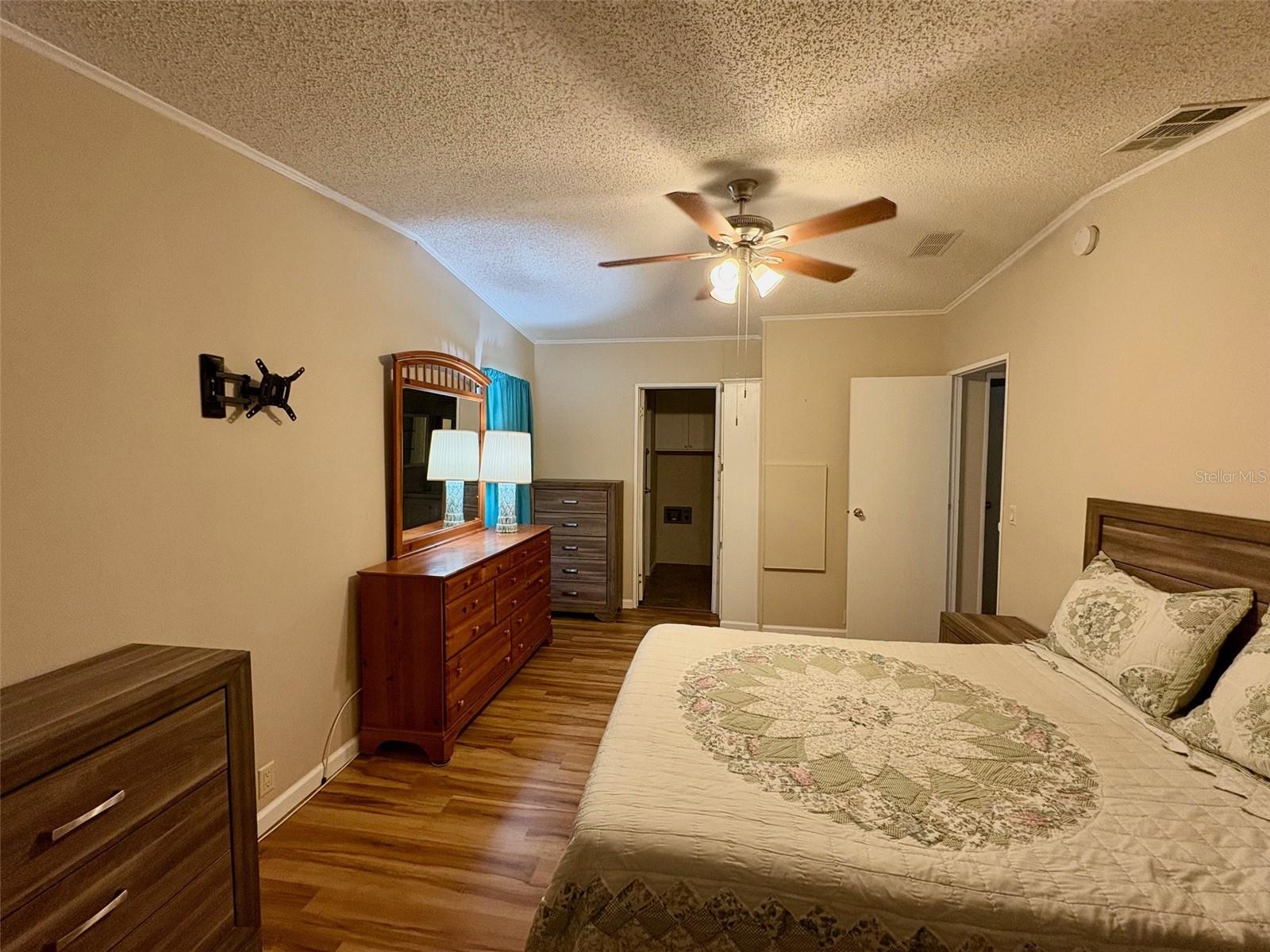 Image 22 of 52 For 6086 Southern Oaks Drive Se