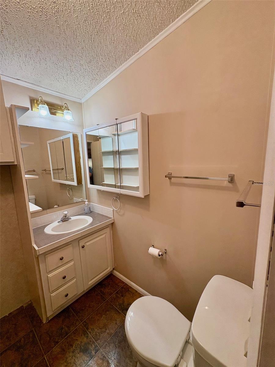 Image 23 of 52 For 6086 Southern Oaks Drive Se