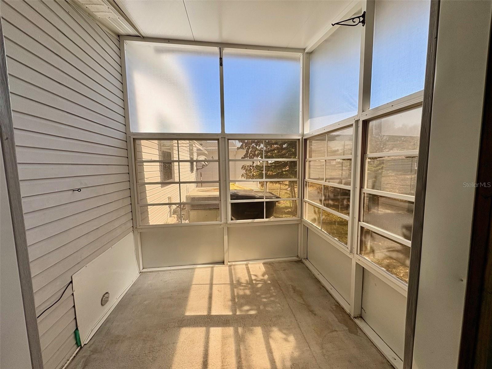 Image 31 of 52 For 6086 Southern Oaks Drive Se