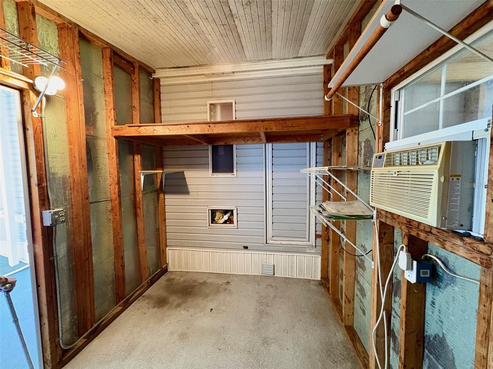 Image 32 of 52 For 6086 Southern Oaks Drive Se