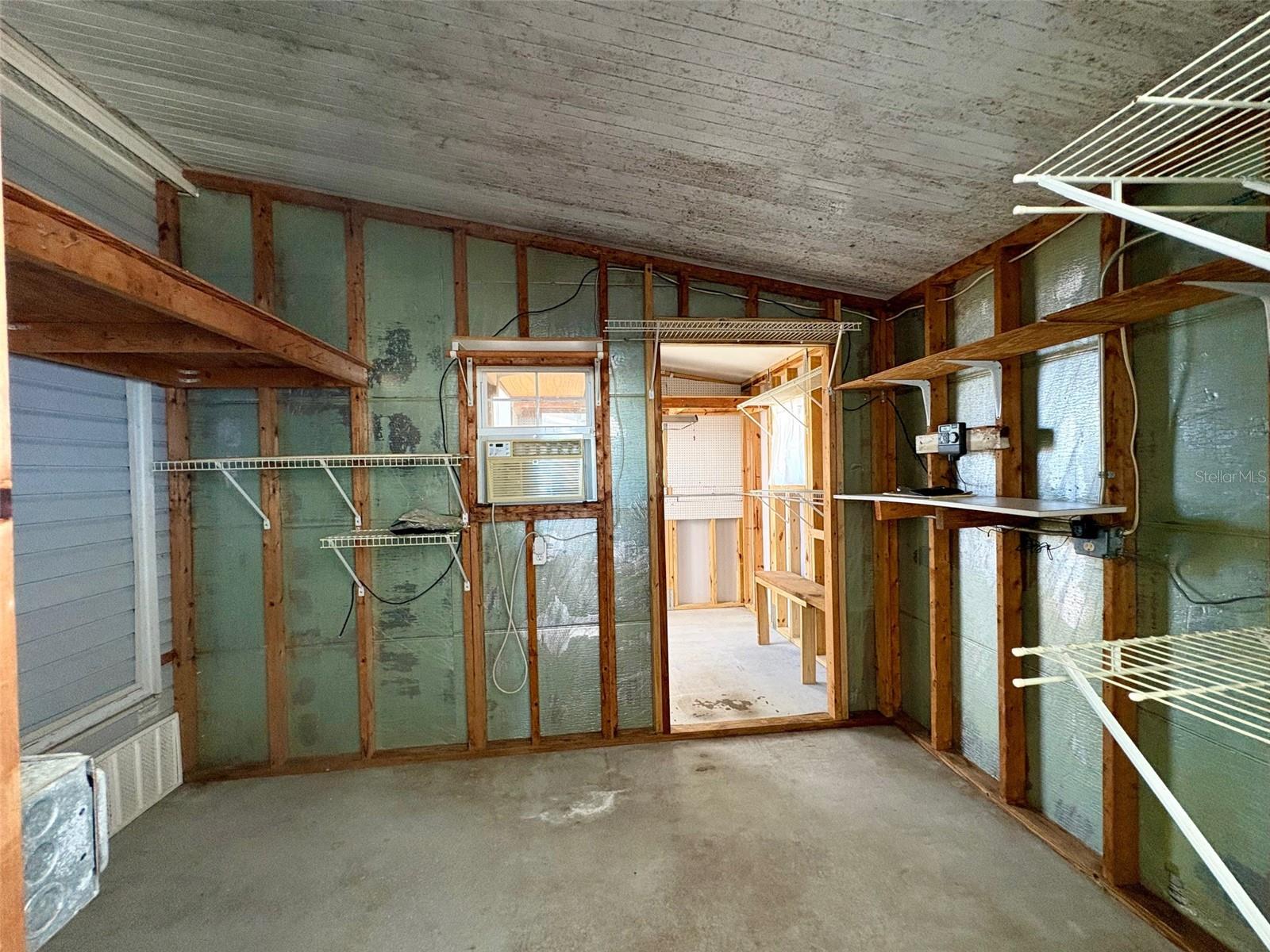 Image 33 of 52 For 6086 Southern Oaks Drive Se