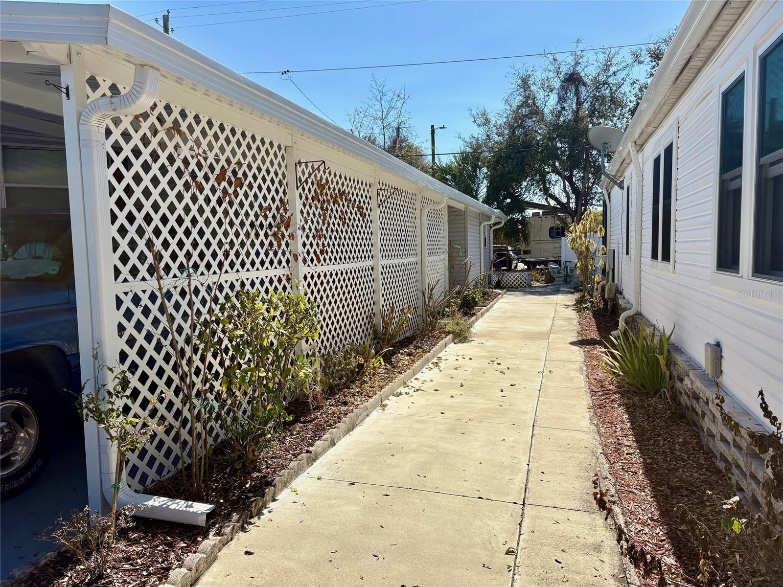 Image 4 of 52 For 6086 Southern Oaks Drive Se