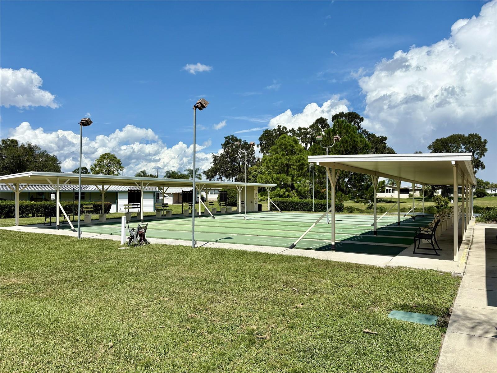 Image 40 of 52 For 6086 Southern Oaks Drive Se