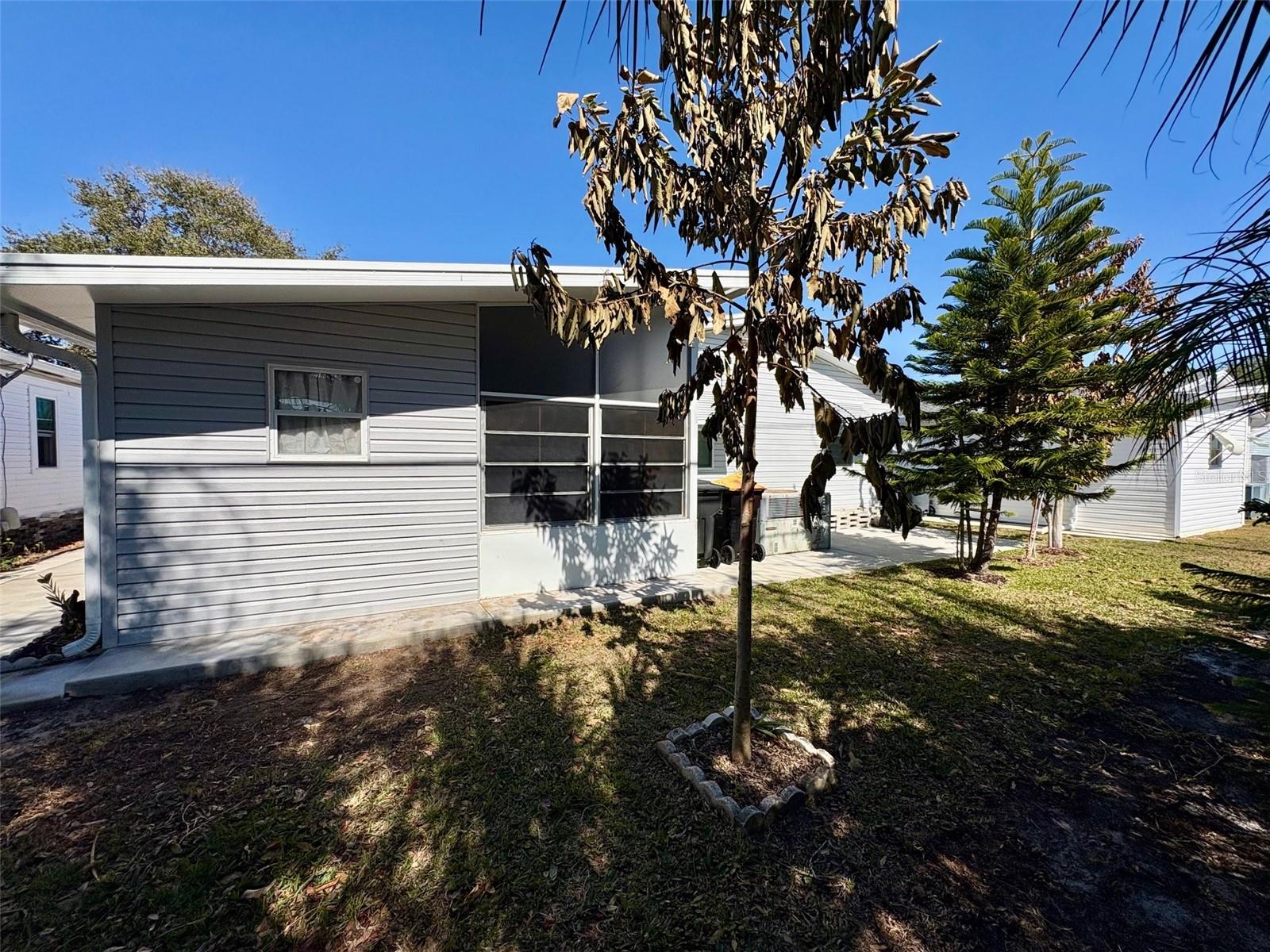 Image 7 of 52 For 6086 Southern Oaks Drive Se