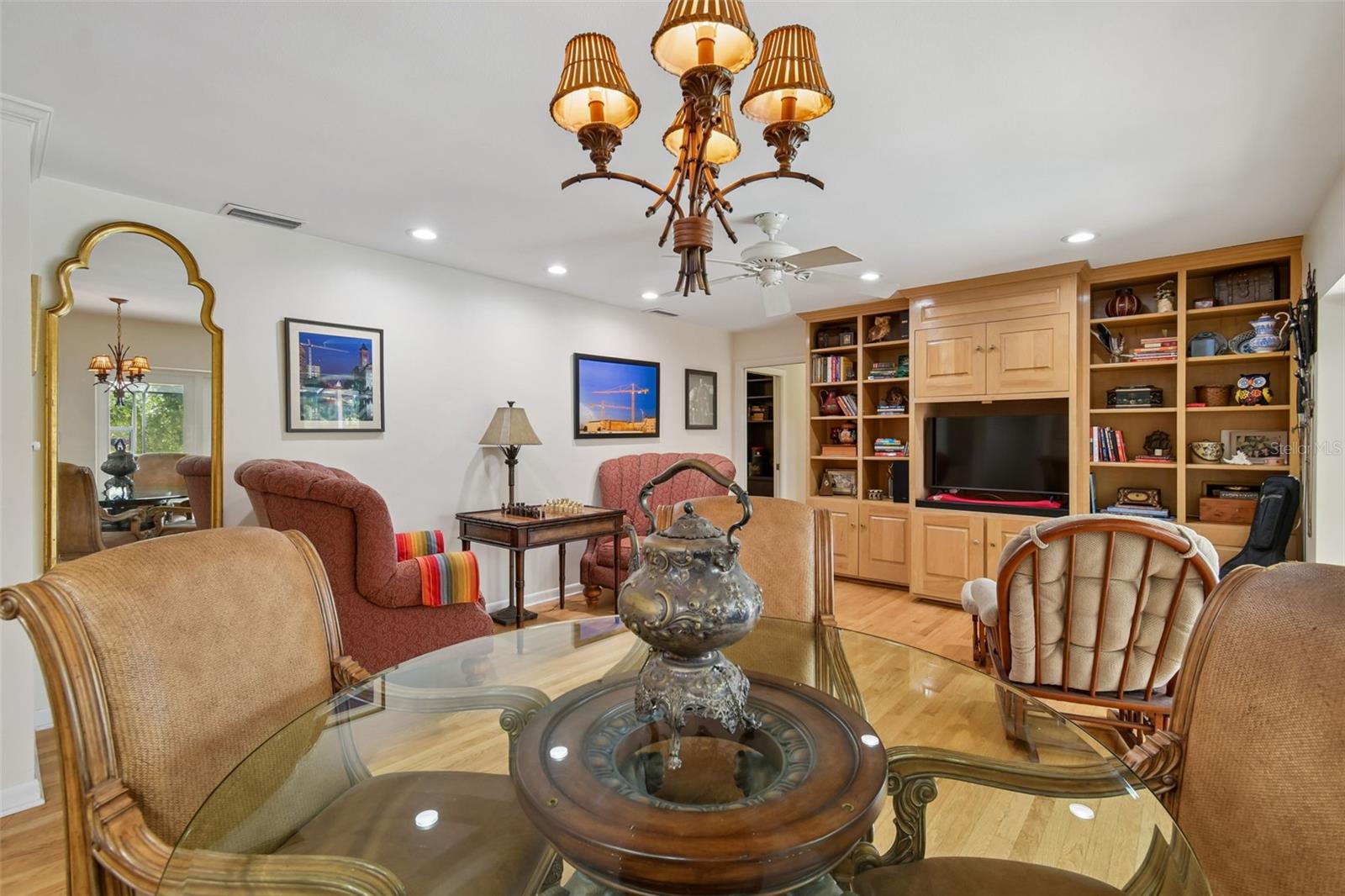 Image 41 of 81 For 5324 Woodhaven Lane