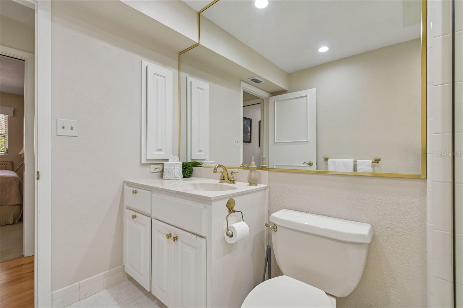 Image 54 of 81 For 5324 Woodhaven Lane