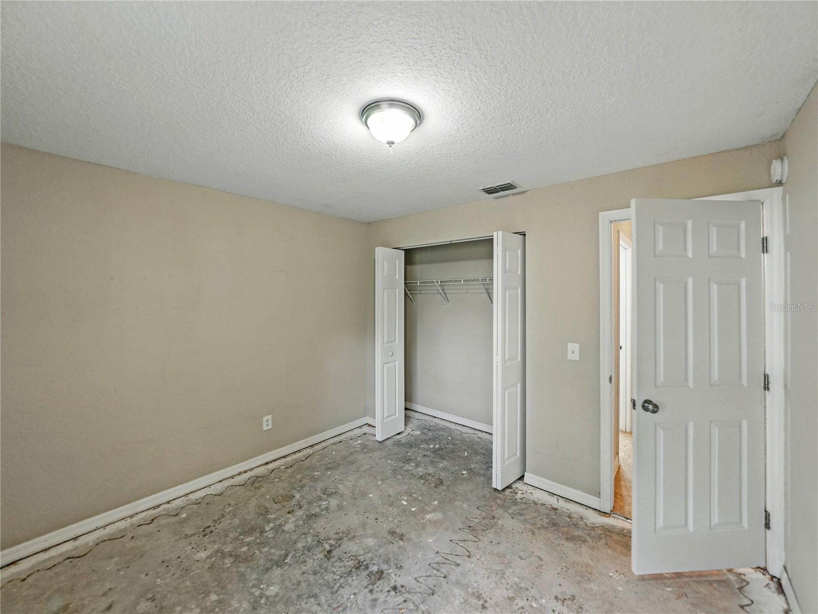 Image 27 of 52 For 829 Lake Avenue